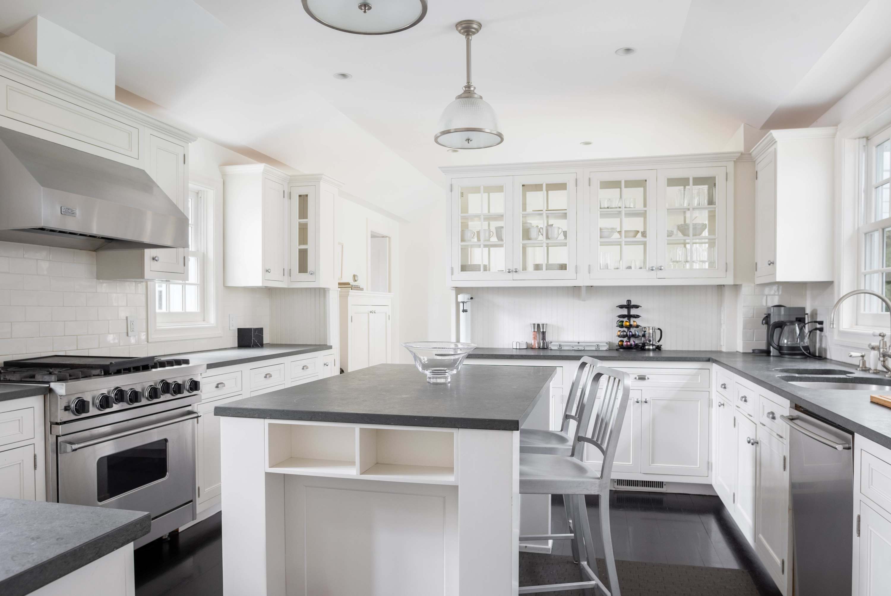 Oceanstone | Southampton | Estate w/ Heated Pool & Walk to the Beach photo 9