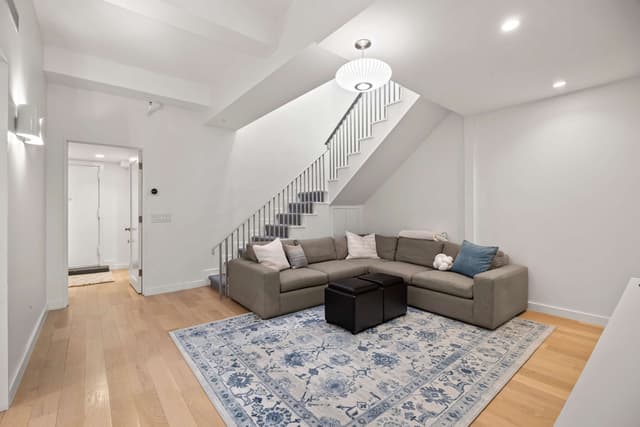 Image of Living space #13