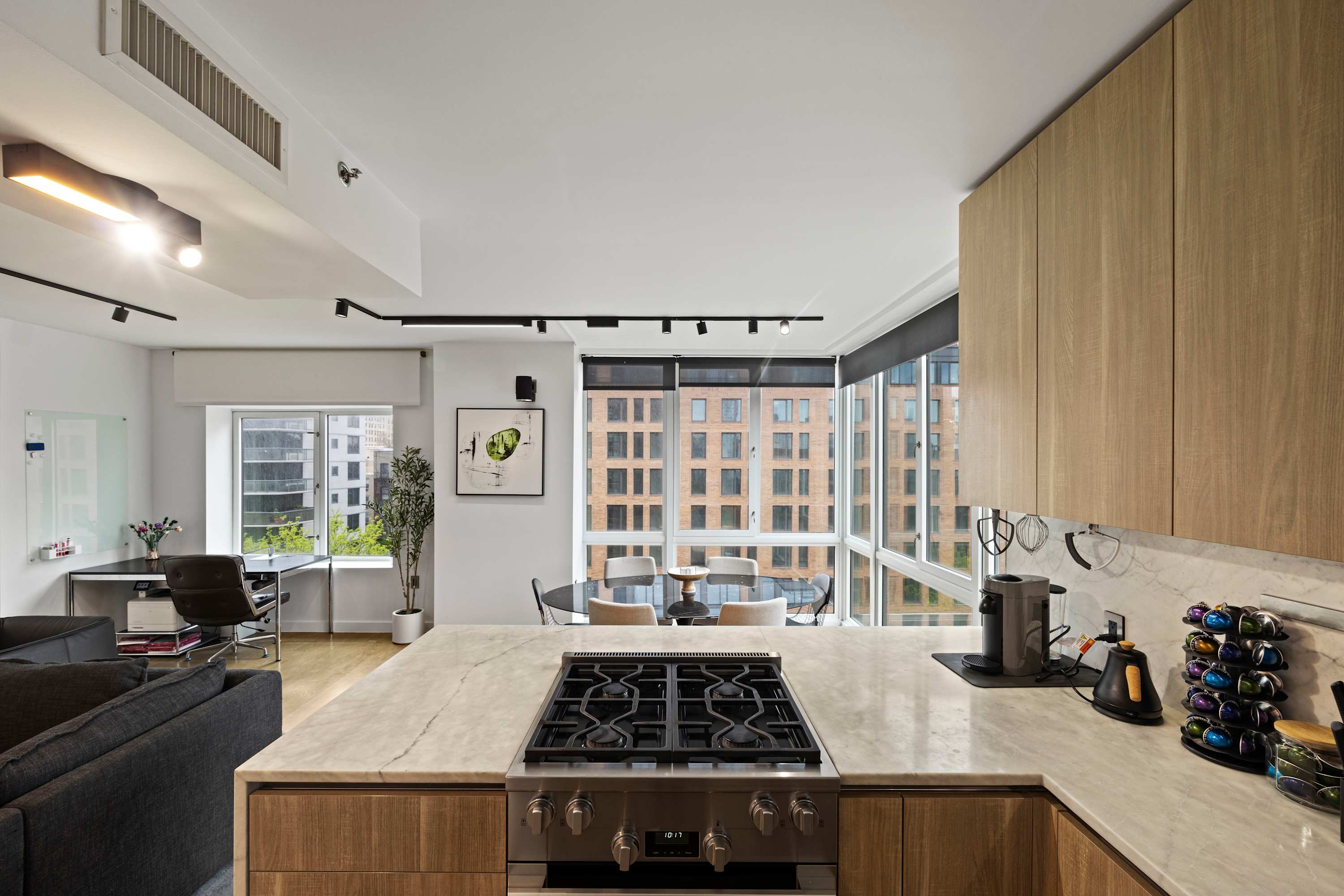 Houston | Lower East Side | Private Patio & Shared Rooftop photo 4