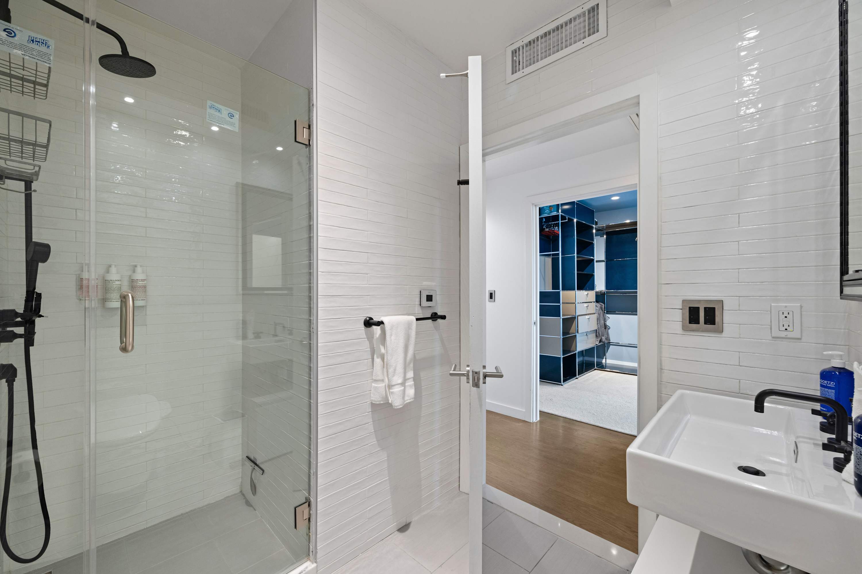 Houston | Lower East Side | Private Patio & Shared Rooftop photo 22