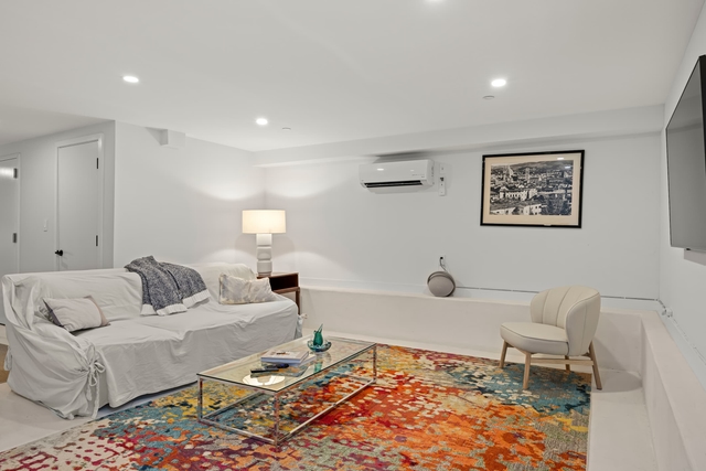 Image of Living space #2