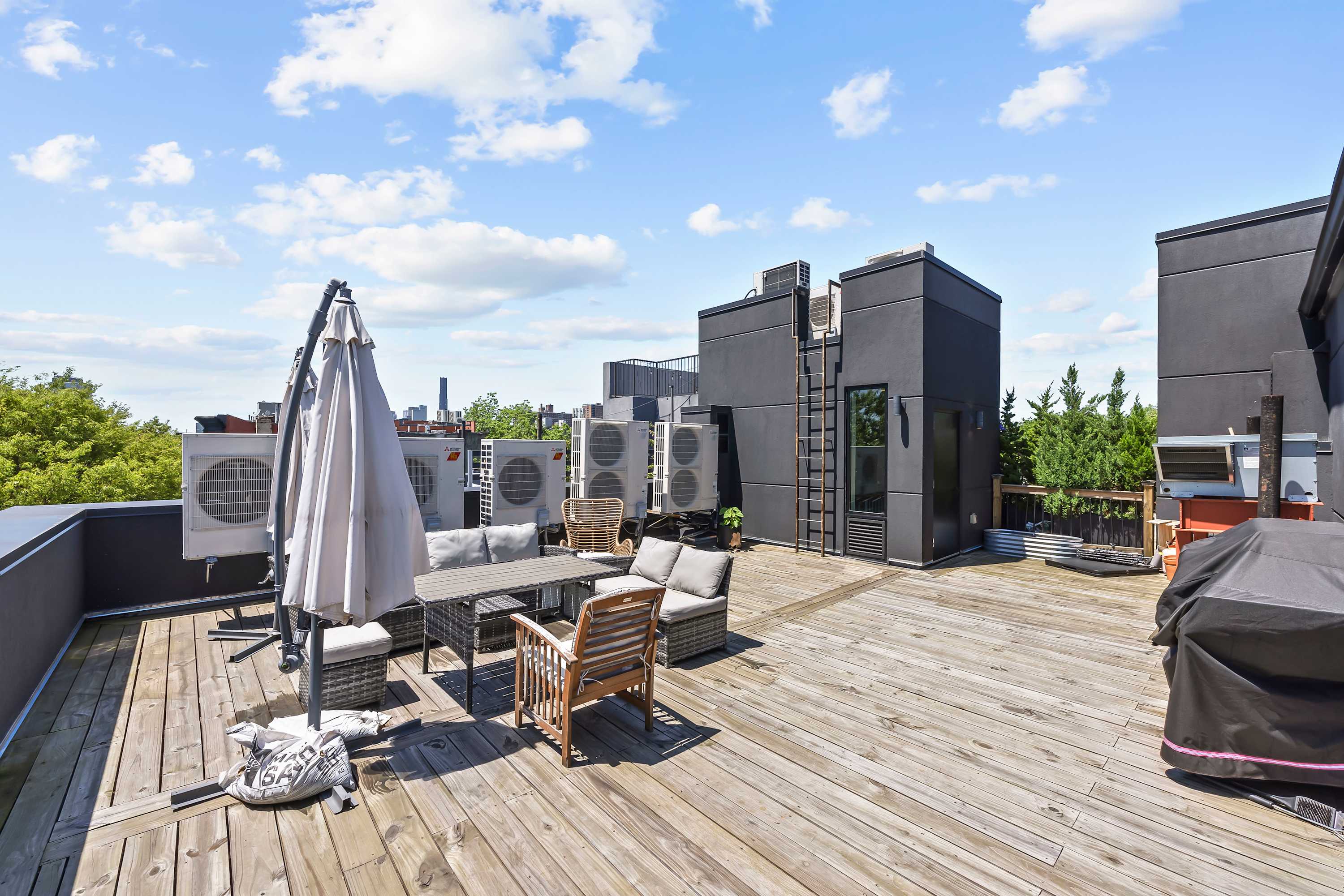 Quincy Place | Bed-Stuy | Condo with Balcony & Shared Rooftop photo 4