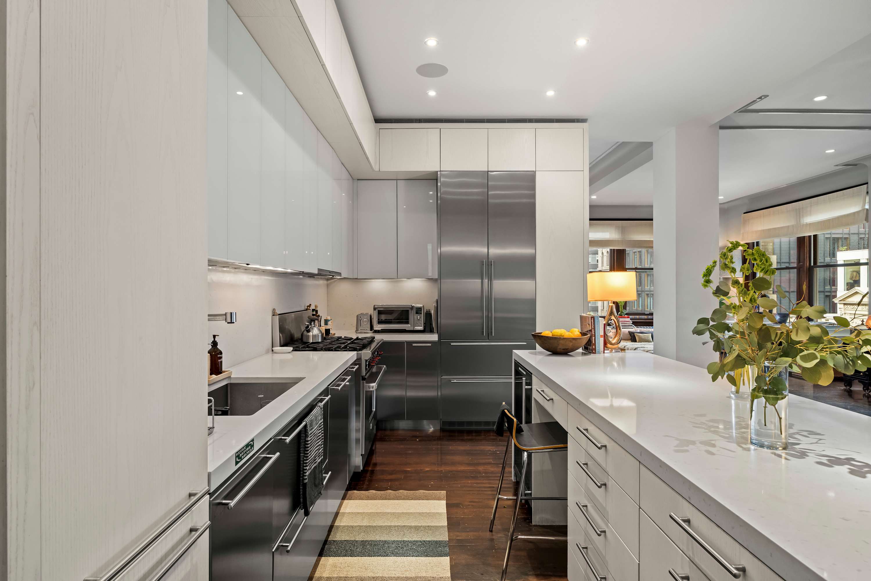 Marmont | Tribeca | Loft-style Apartment photo 6