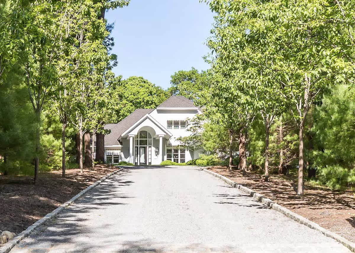 Bull Path Manor | East Hampton | Home with Heated Pool & Hot Tub photo 28