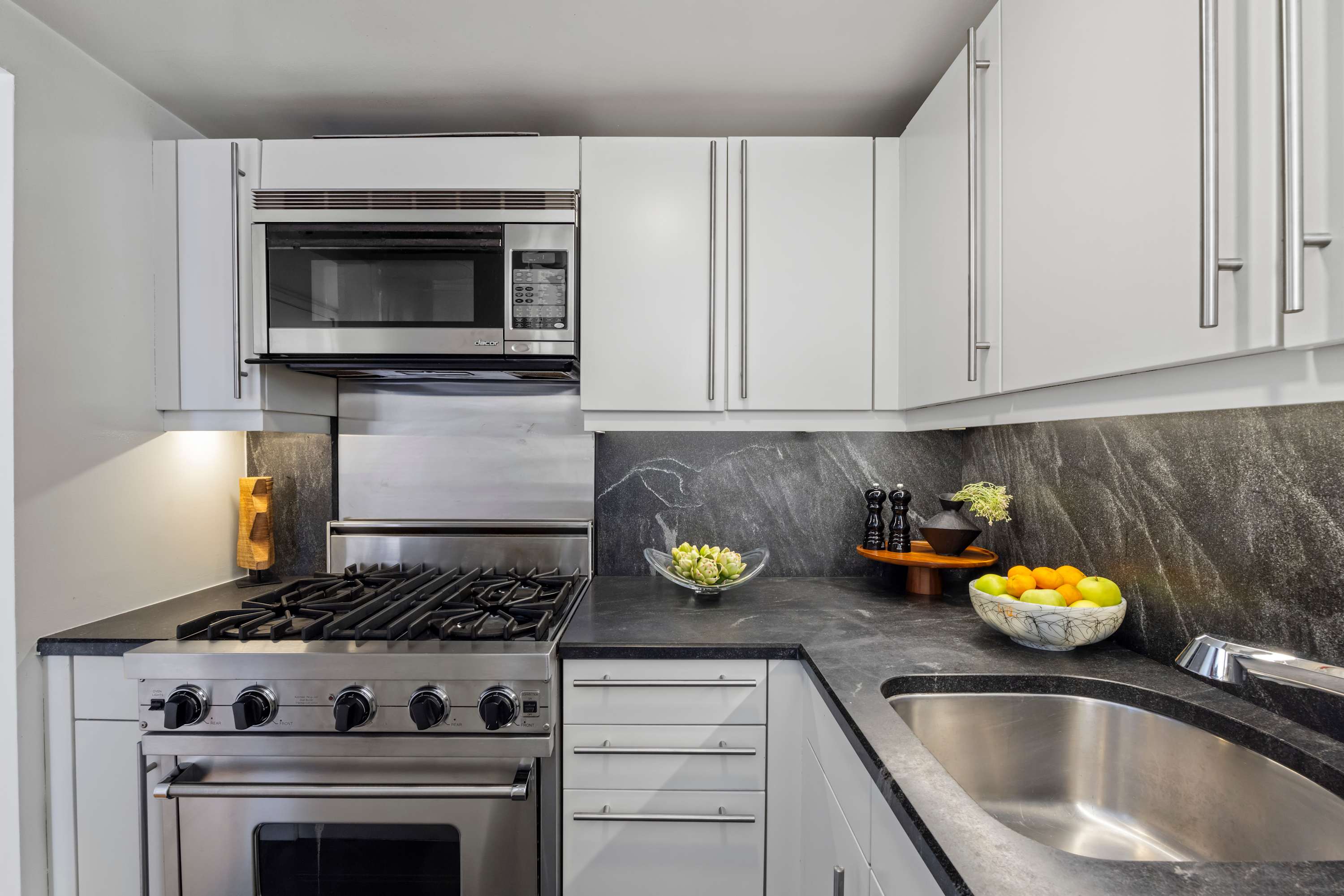 Belvedere | Gramercy Park | Duplex with Shared Amenities photo 15