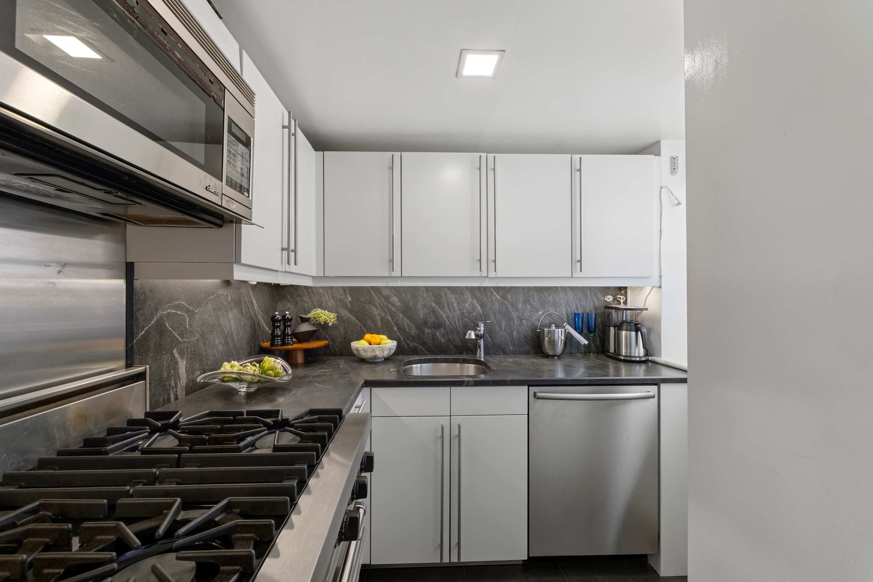Belvedere | Gramercy Park | Duplex with Shared Amenities photo 16