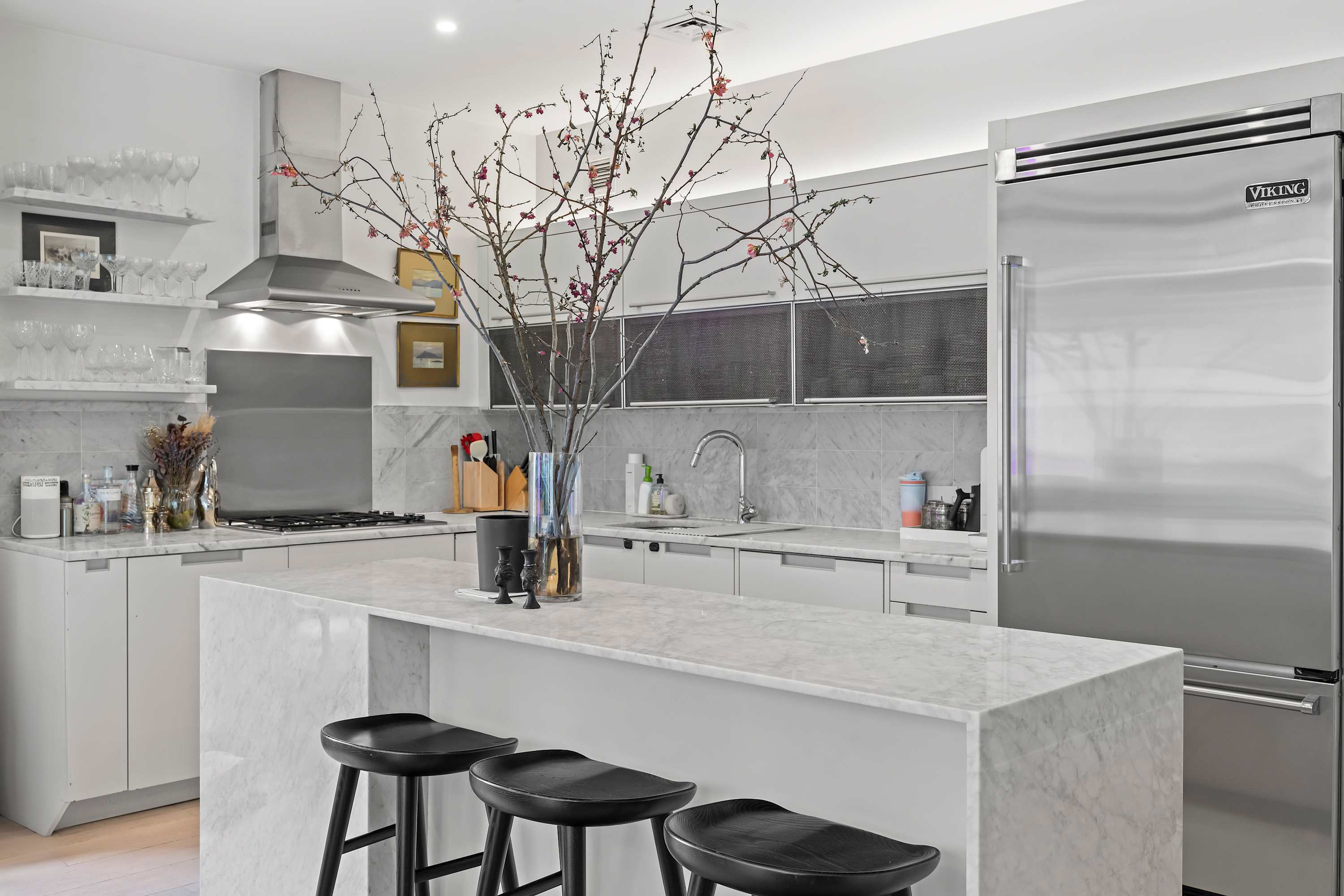 Fulton Place | FiDi | Condo with Private Balcony photo 10