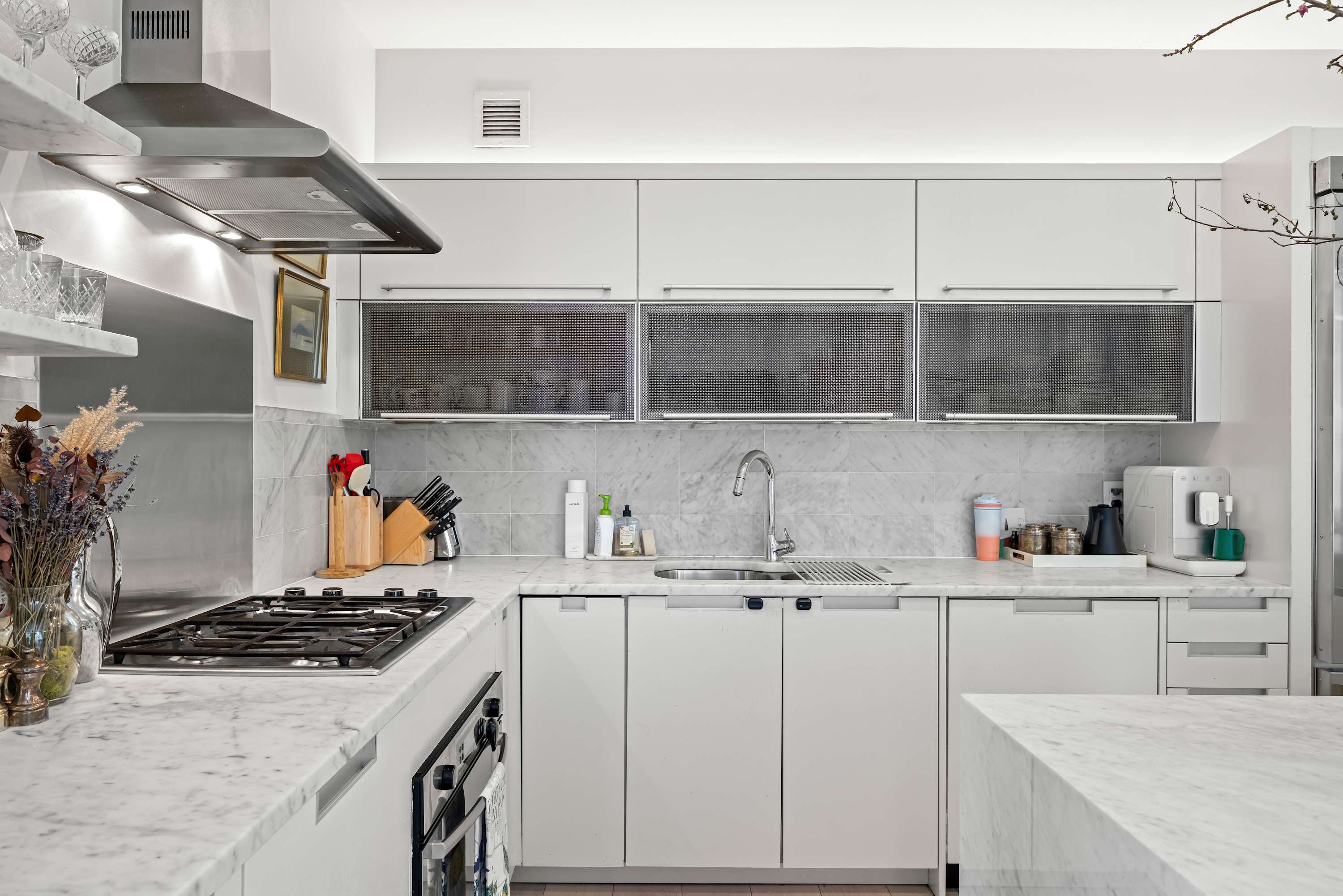 Fulton Place | FiDi | Condo with Private Balcony photo 12