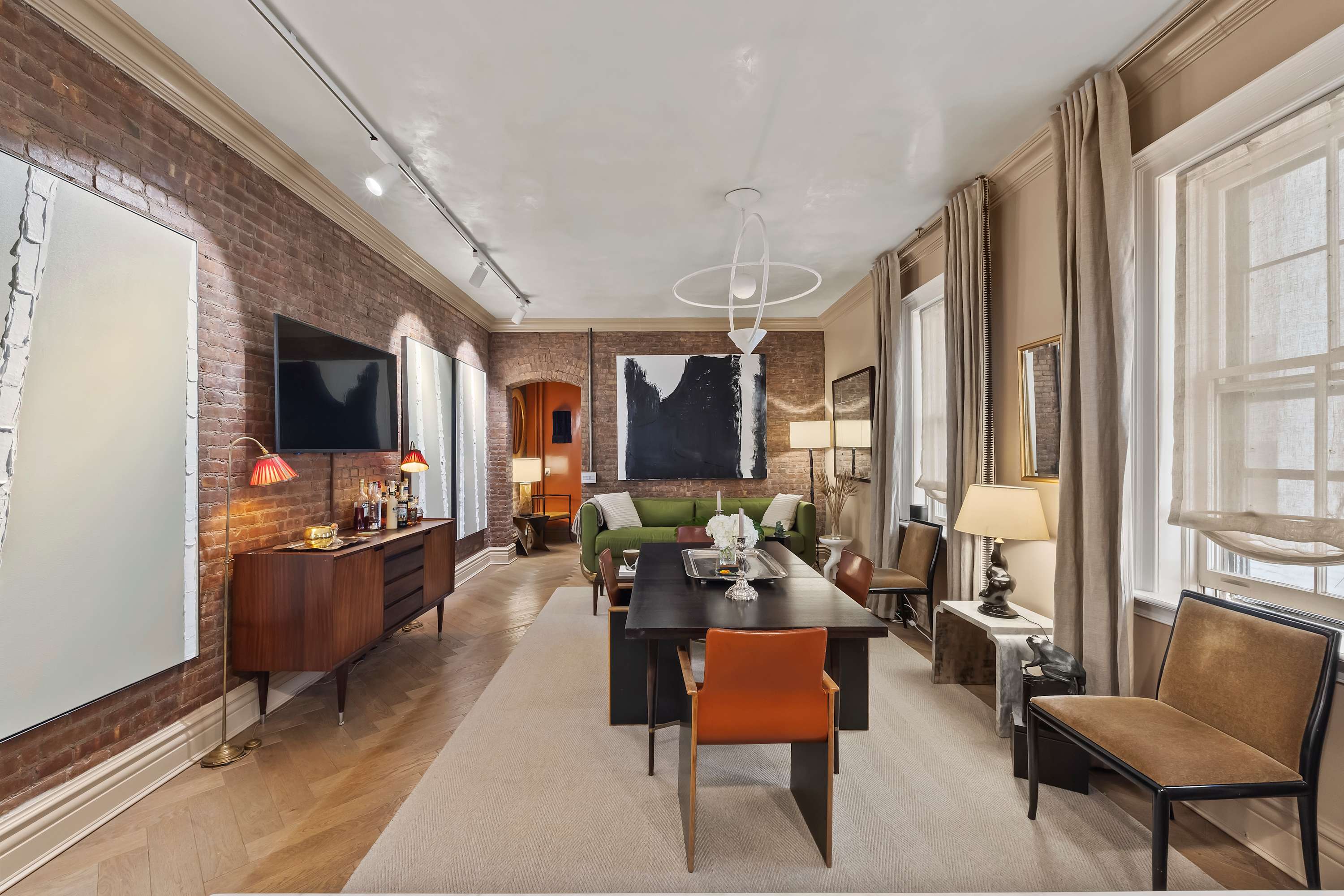 Gold Coast Manor | Greenwich Village | Designer Apartment photo 17