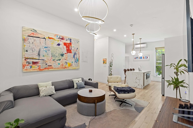 Image of Living space #3
