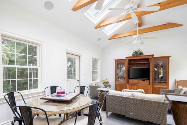 Image of Living space #2