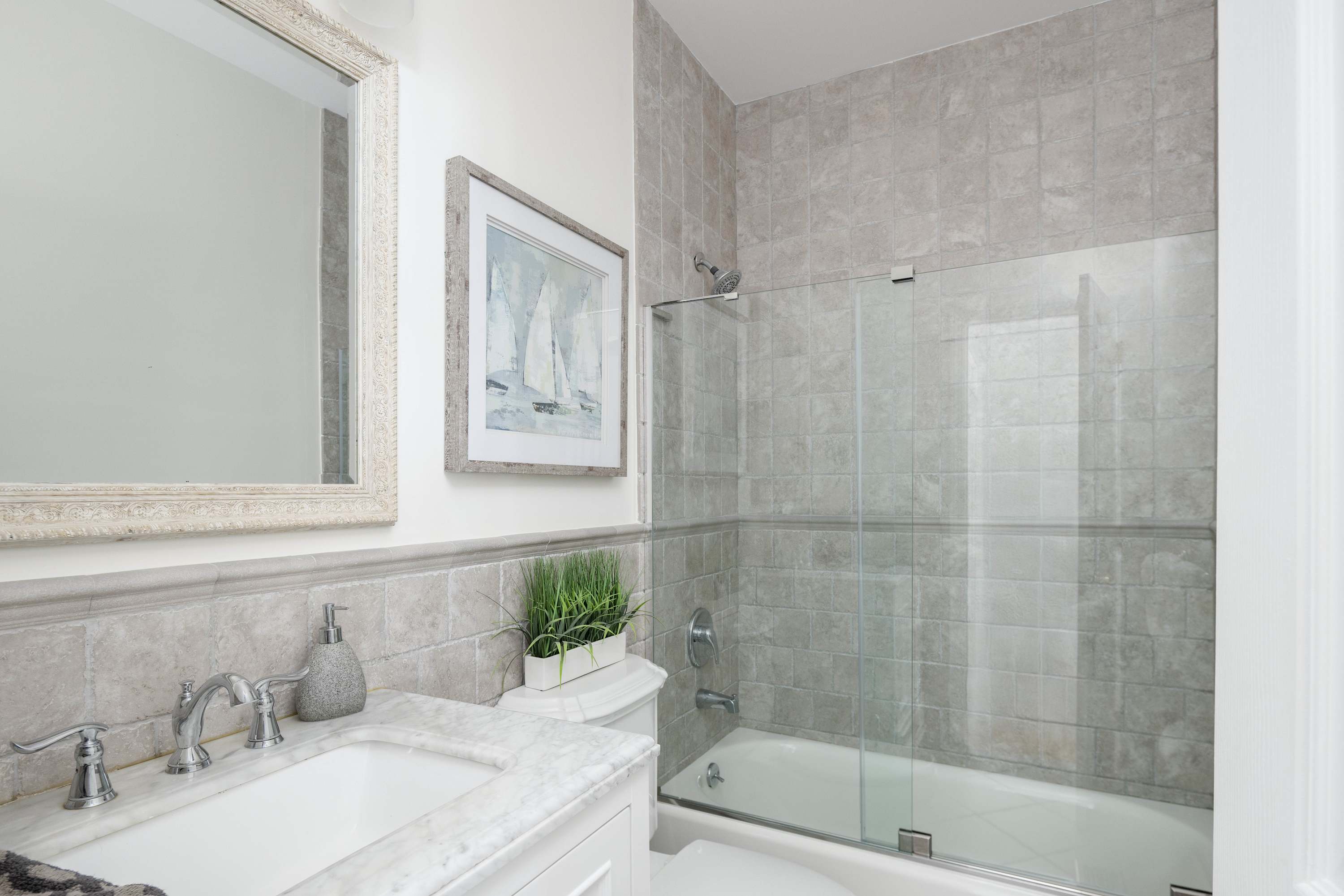 Dunecrest | Westhampton | Oceanfront Home w/ BBQ, Deck & Heated Pool photo 11