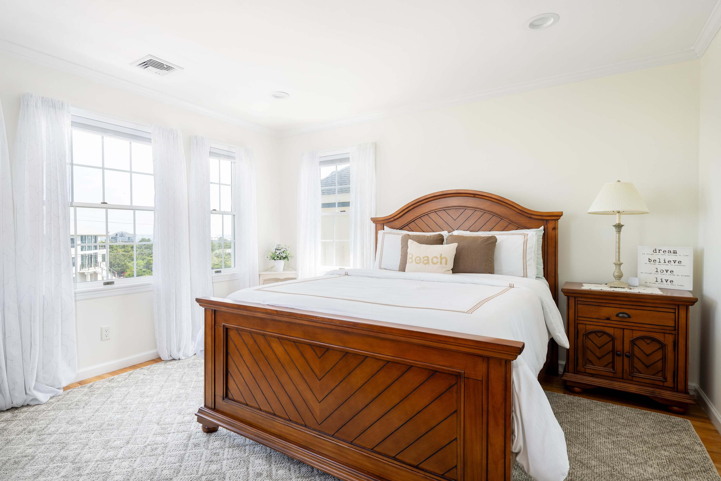 Dunecrest | Westhampton | Oceanfront Home w/ BBQ, Deck & Heated Pool photo 17