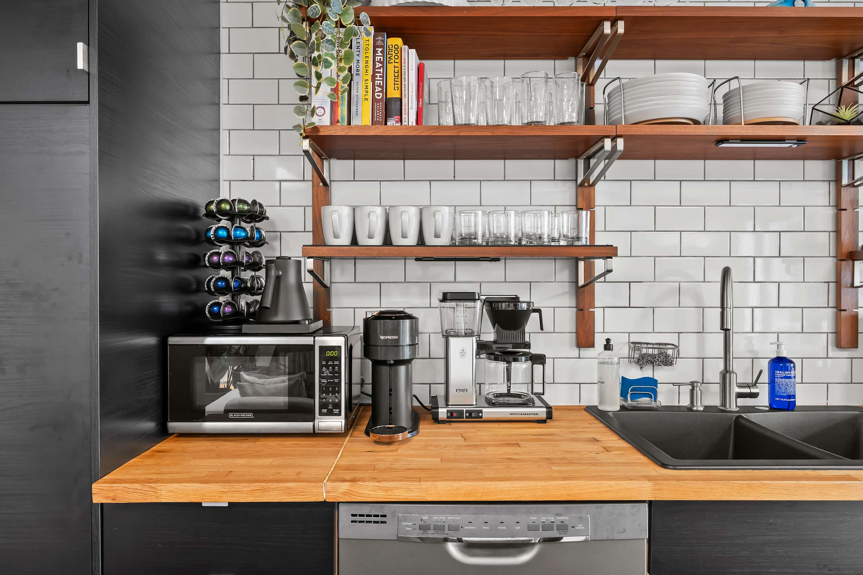 Stonehurst | Bed-Stuy | Apartment w/ Private Backyard photo 16