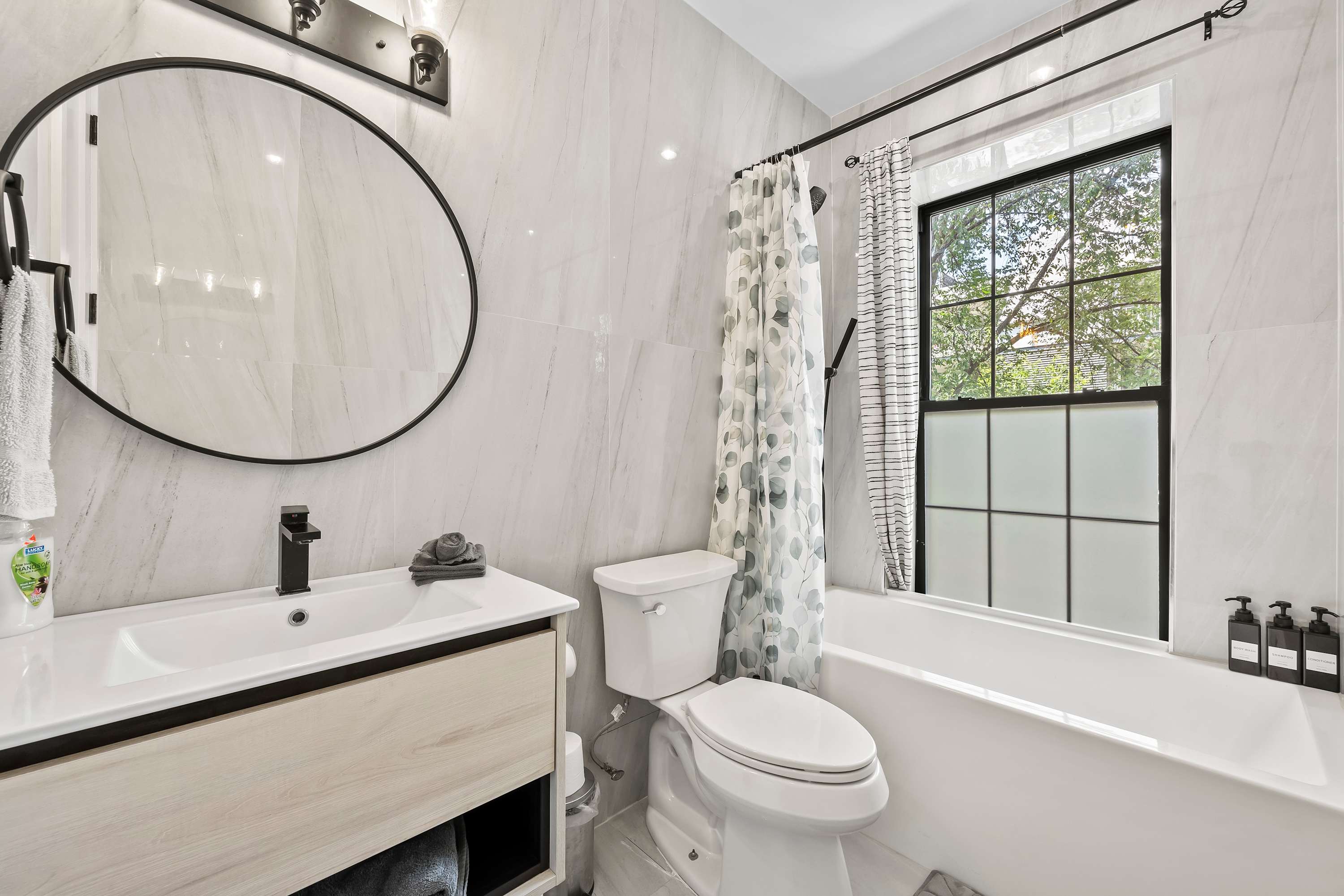 Crown Terrace II | Crown Heights | Duplex with Outdoor Spaces photo 15