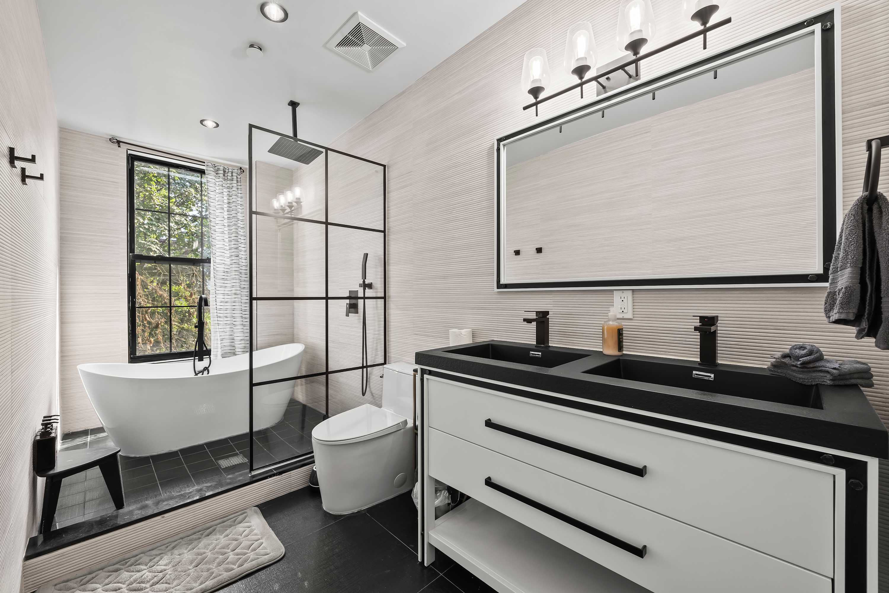 Crown Terrace II | Crown Heights | Duplex with Outdoor Spaces photo 18