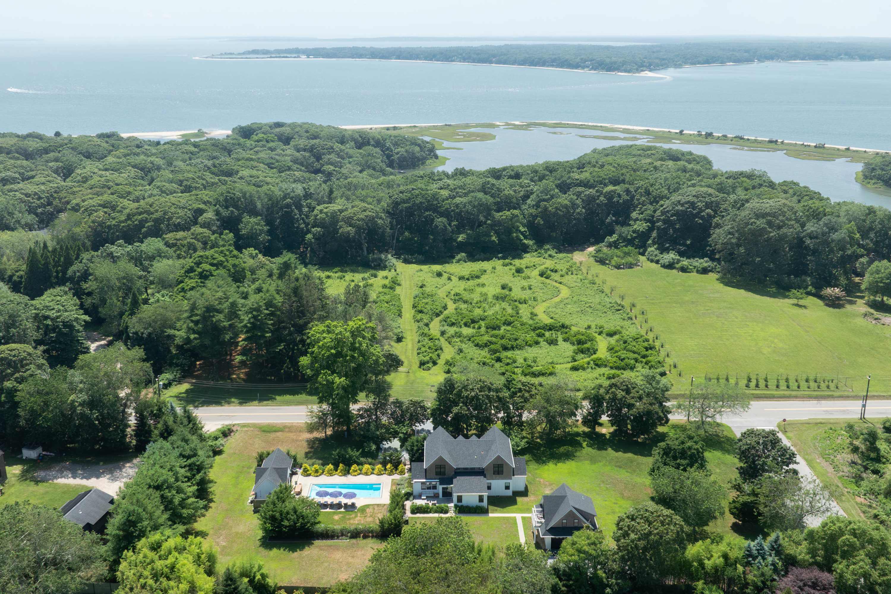 Sandpoint | Shelter Island | Modern Retreat with Pool photo 37