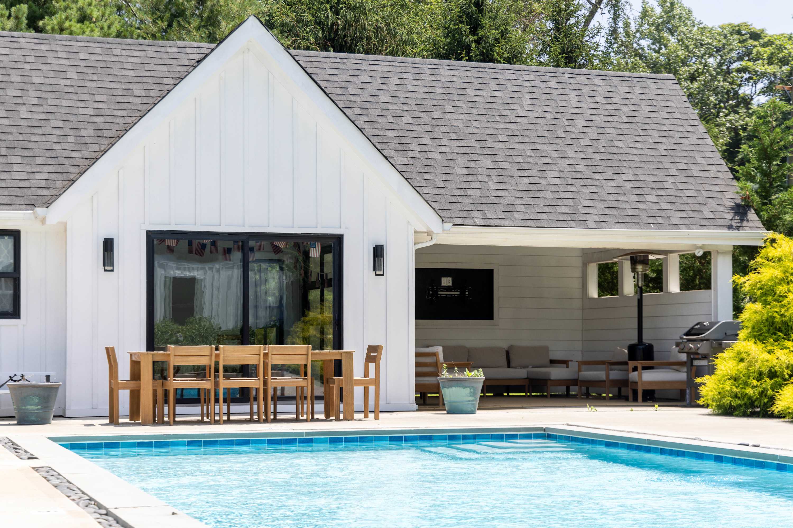 Sandpoint | Shelter Island | Modern Retreat with Pool photo 3
