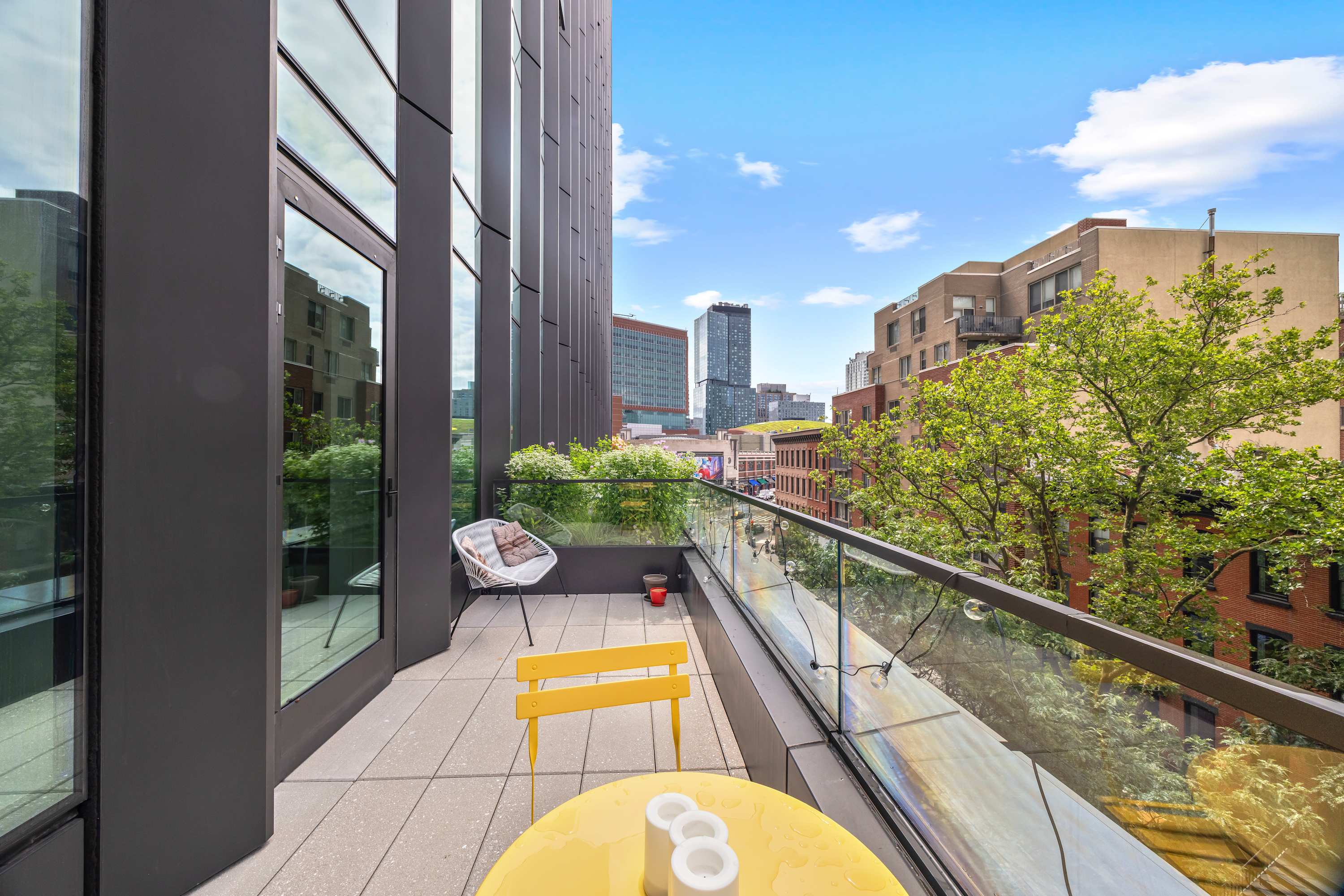 Belmont | Downtown Brooklyn | Modern Apartment with Shared Rooftop, Pool & Gym photo 4