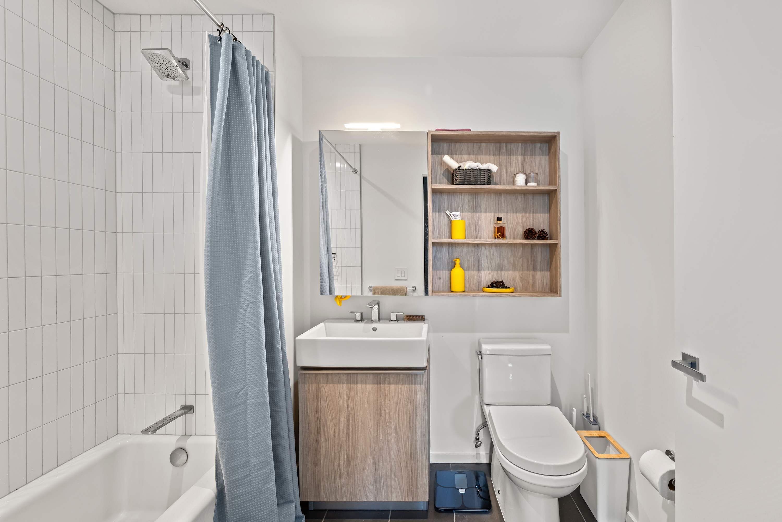 Belmont | Downtown Brooklyn | Modern Apartment with Shared Rooftop, Pool & Gym photo 18