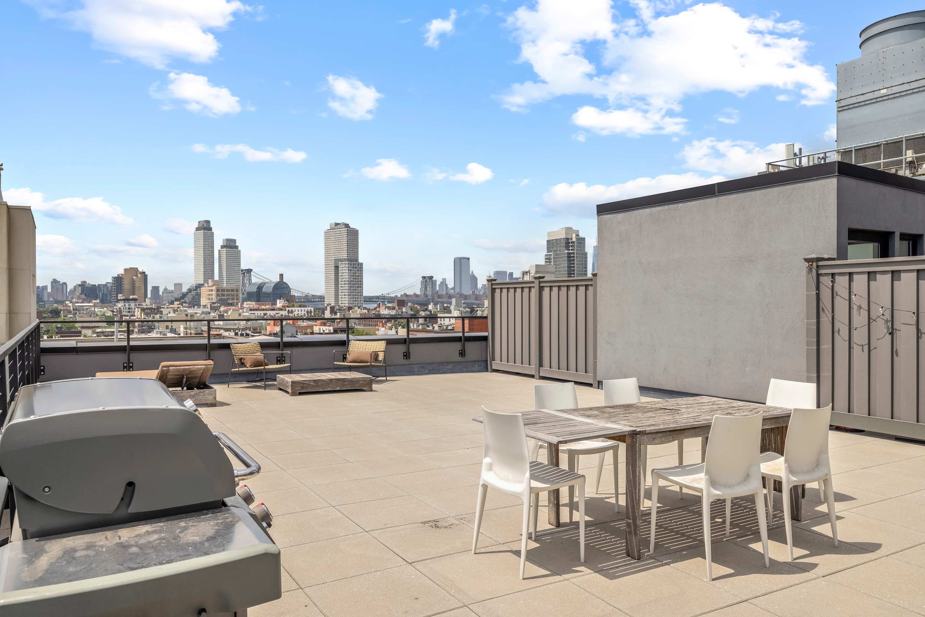 Berry Loft VI | Williamsburg | Top-floor Loft with Private Rooftop Terrace photo 4