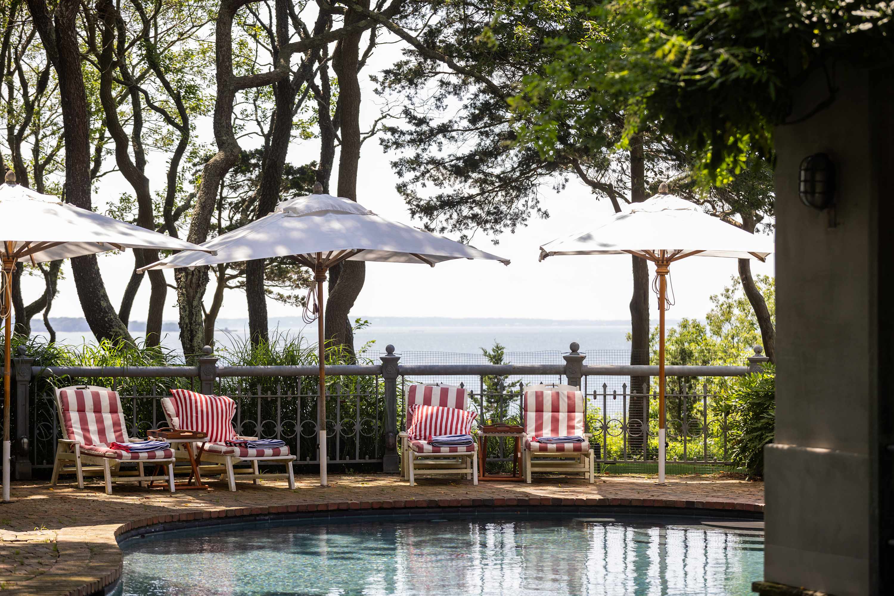 Bluffside Cove | Sag Harbor | Beachfront w/ Heated Pool, Sauna & Outdoor Spaces photo 9