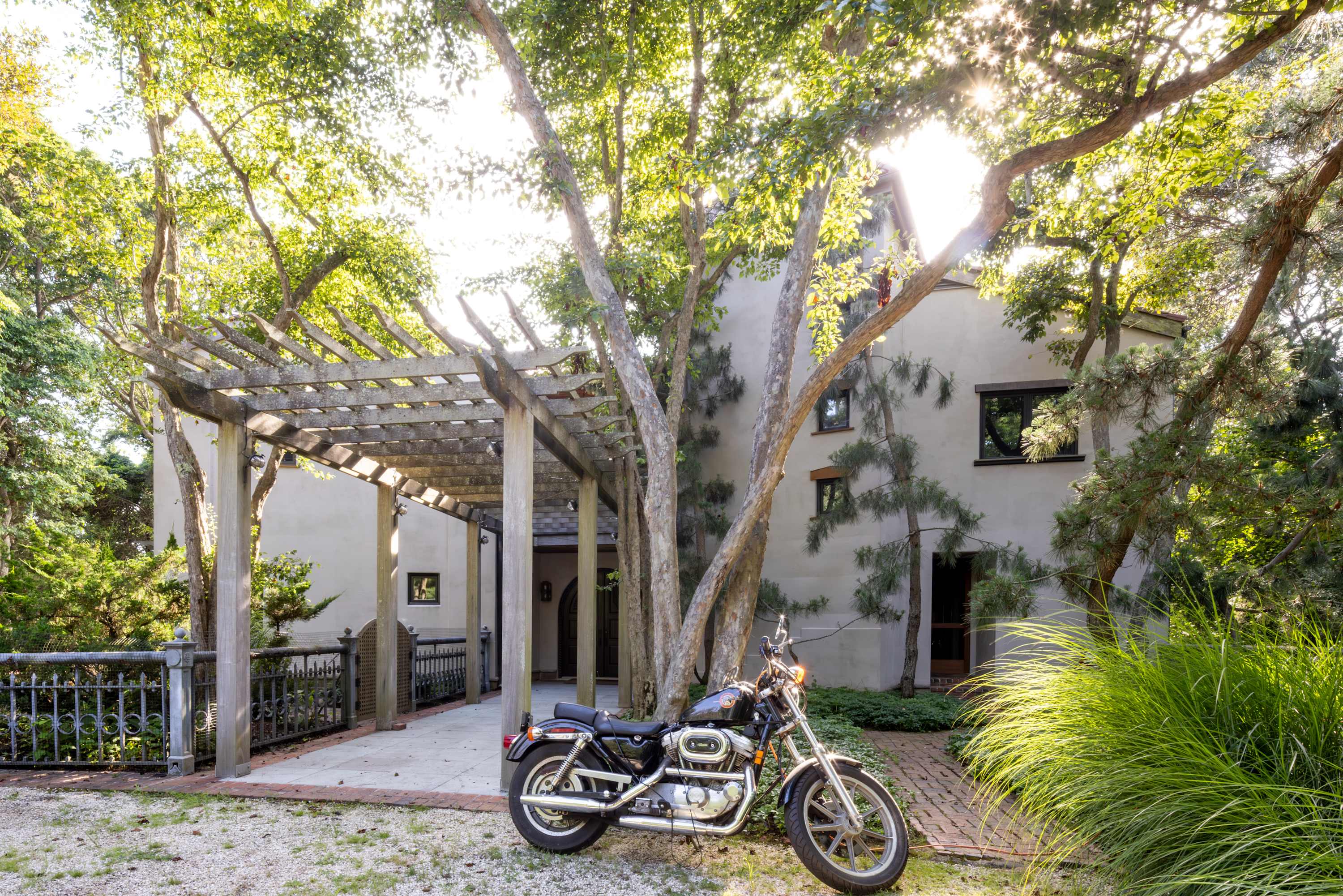 Bluffside Cove | Sag Harbor | Beachfront w/ Heated Pool, Sauna & Outdoor Spaces photo 33