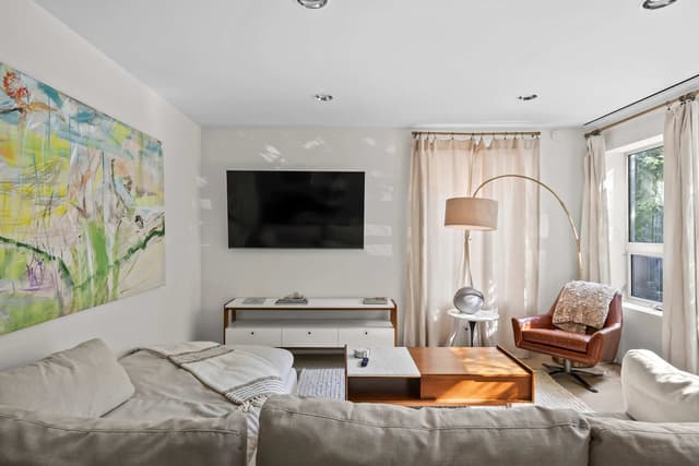 Image of Living space #2