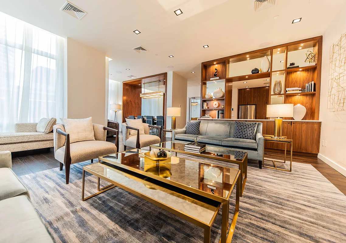 Silverline | Midtown | Studio with City Views and Shared Amenities photo 18