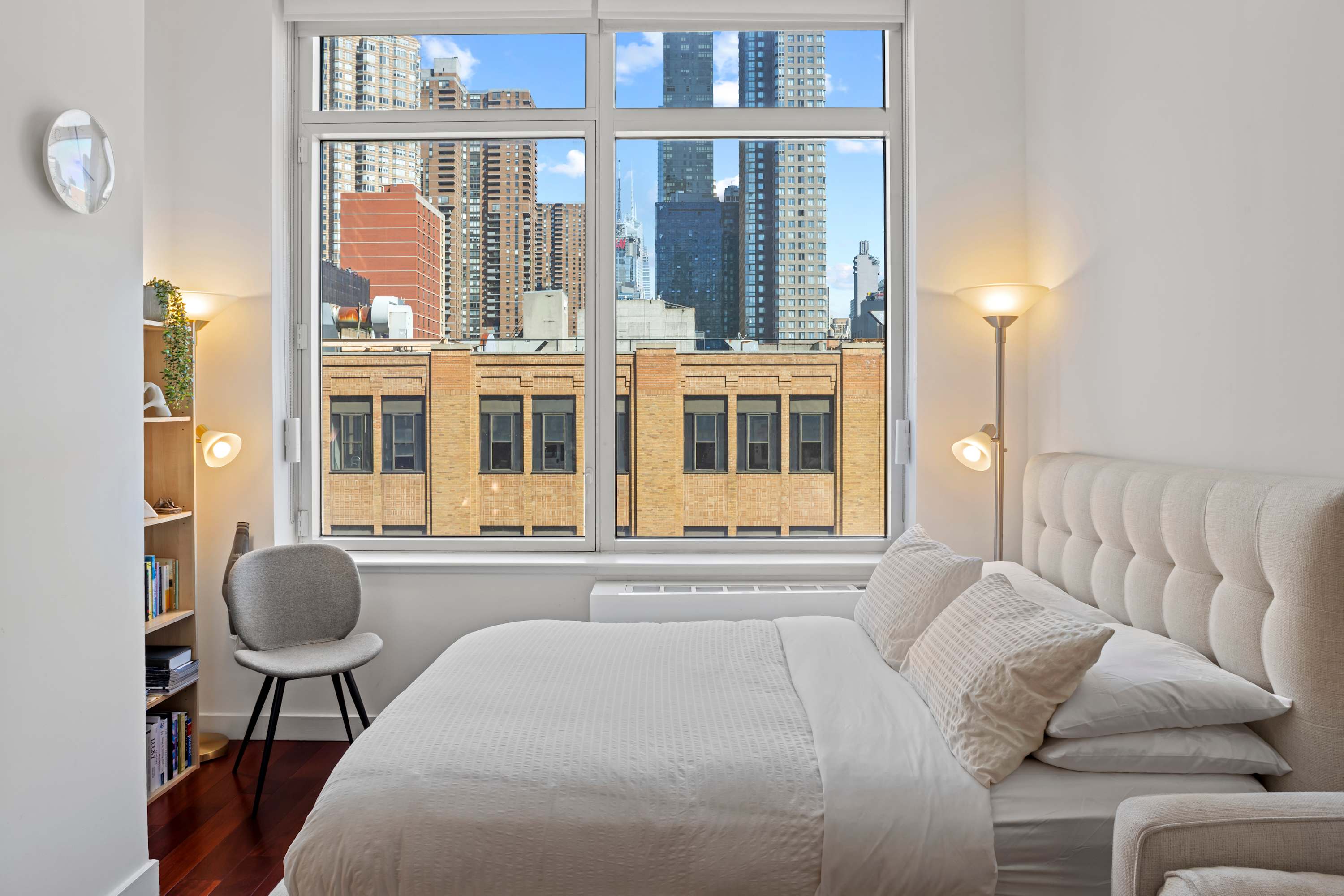 Silverline | Midtown | Studio with City Views and Shared Amenities photo 7