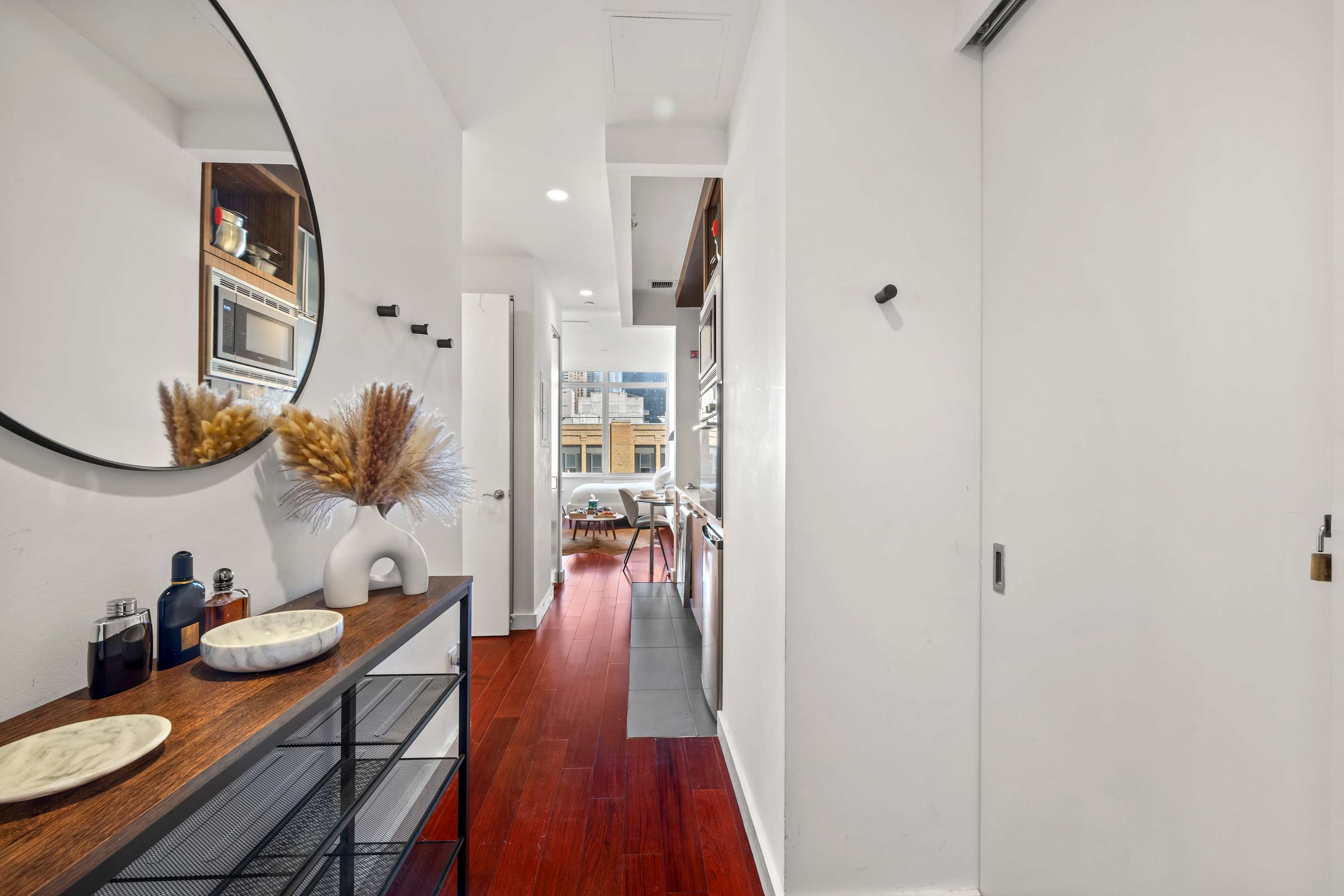 Silverline | Midtown | Studio with City Views and Shared Amenities photo 16