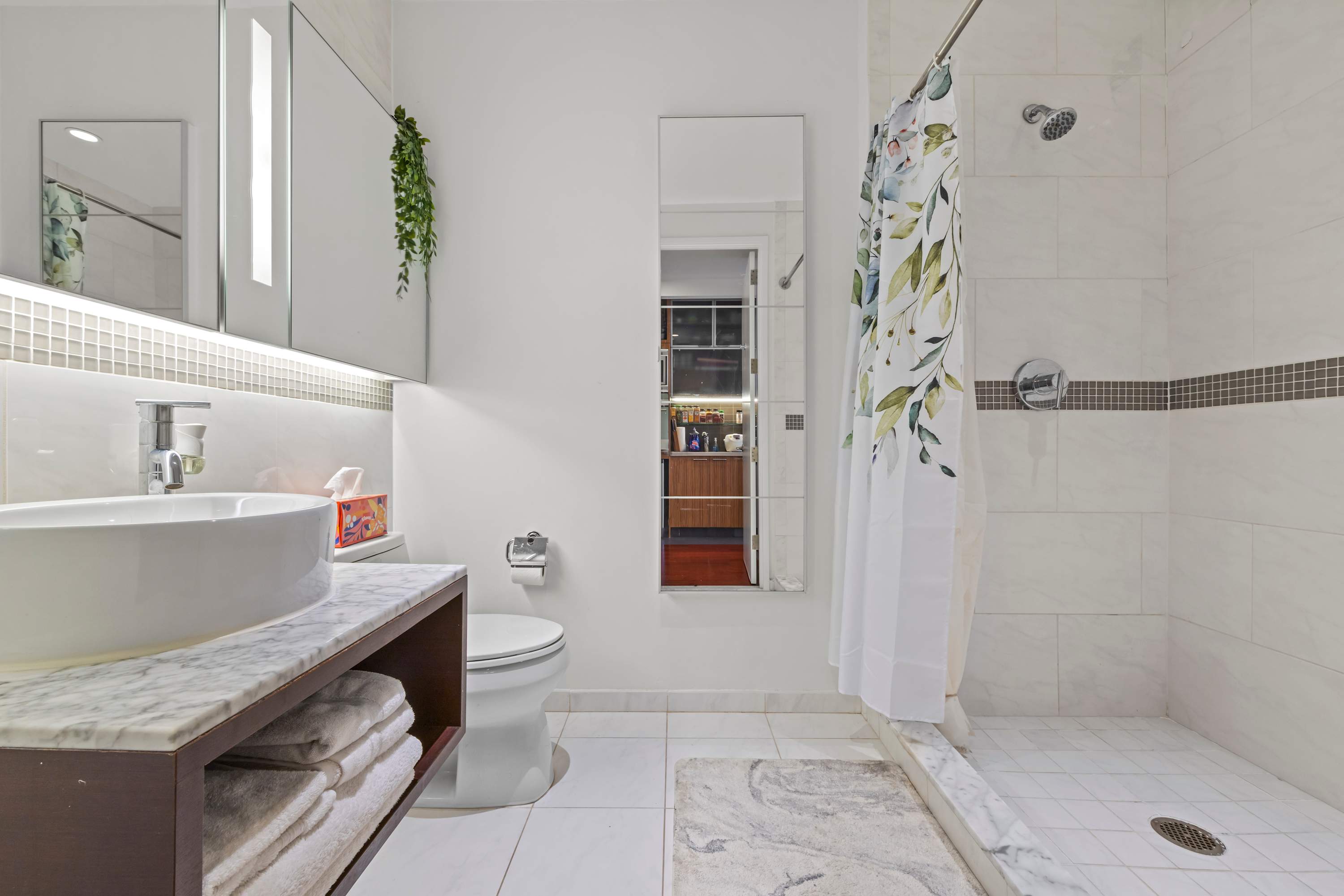 Silverline | Midtown | Studio with City Views and Shared Amenities photo 14