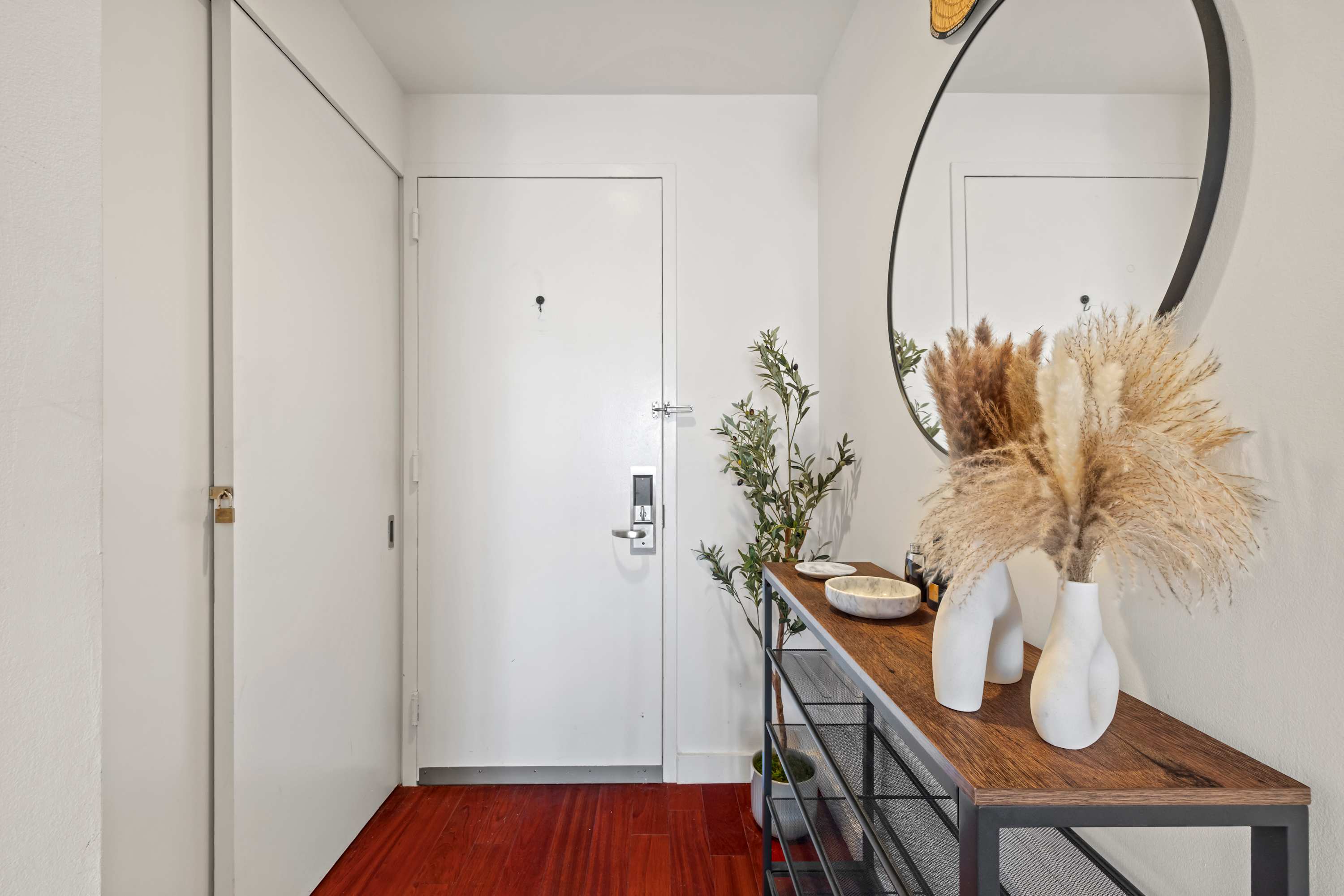 Silverline | Midtown | Studio with City Views and Shared Amenities photo 17