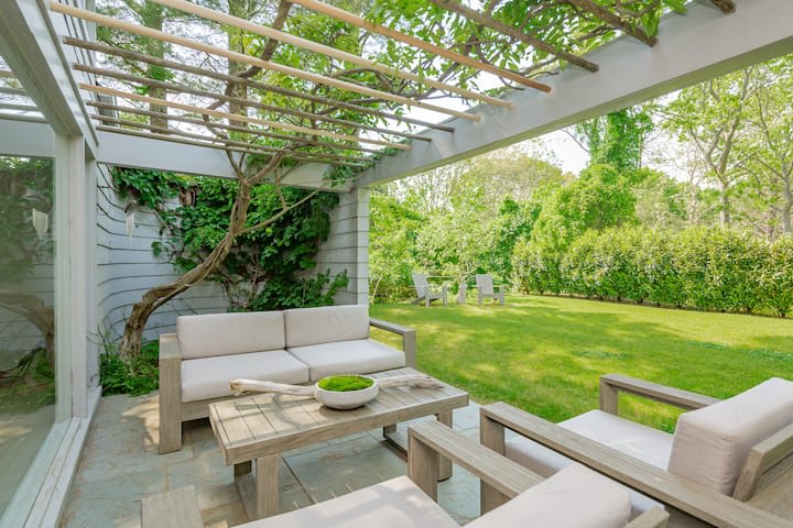 Cowhill Cottage | Wainscott | Home with Private Pool and Outdoor Lounge photo 25