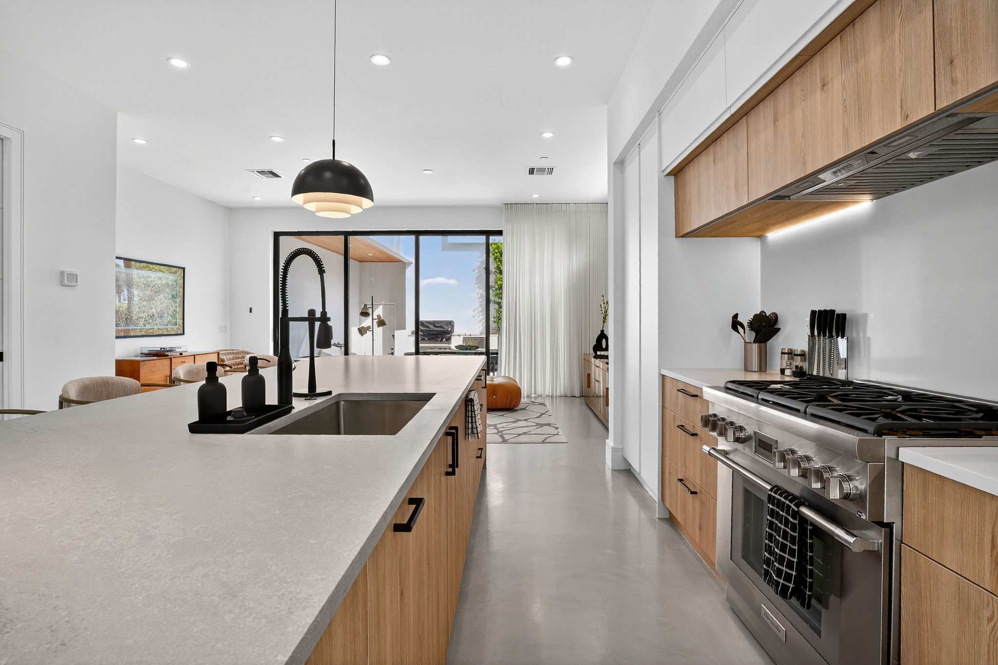 Sunbreeze Point | West Palm Beach | Townhome with BBQ and Heated Pool photo 12