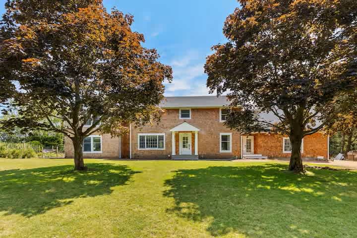 Seven Ponds Villa | Water Mill | Home w/ Heated Pool, Gym & Outdoor Spaces photo 11