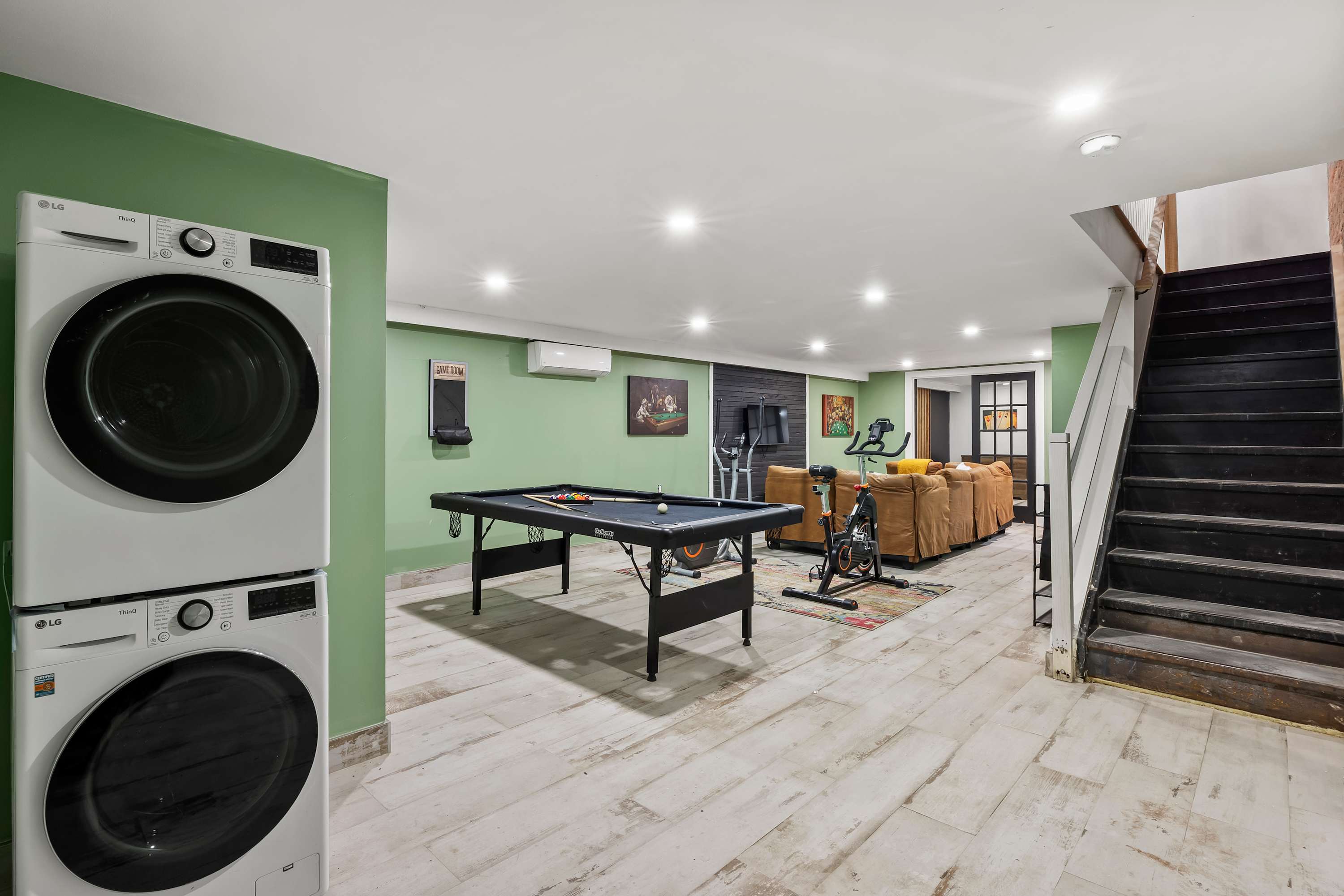 Crown Terrace I | Crown Heights | Duplex with Outdoor Spaces photo 23