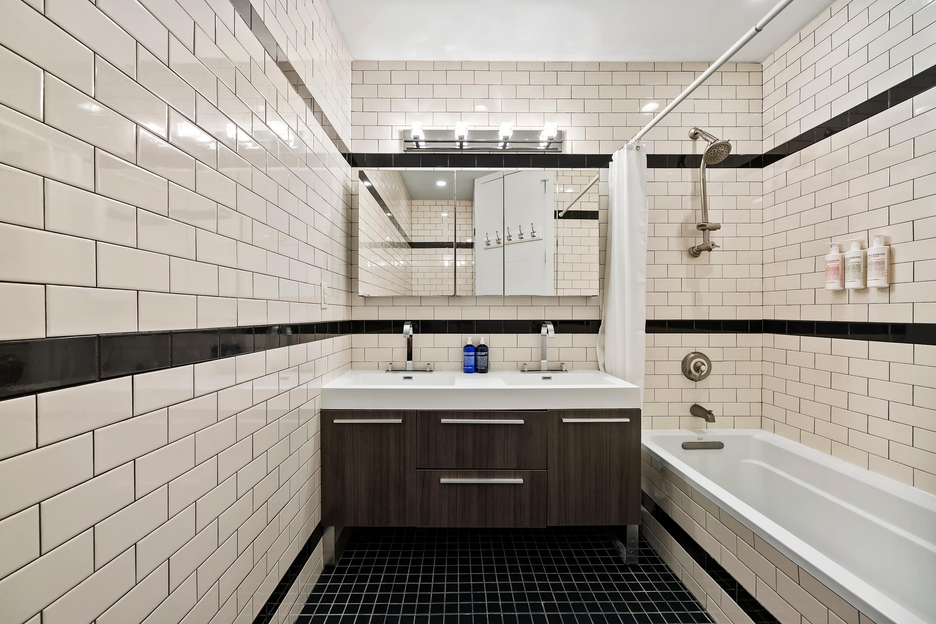 Halden Terrace | Bed-Stuy | Duplex with Private Garden photo 28