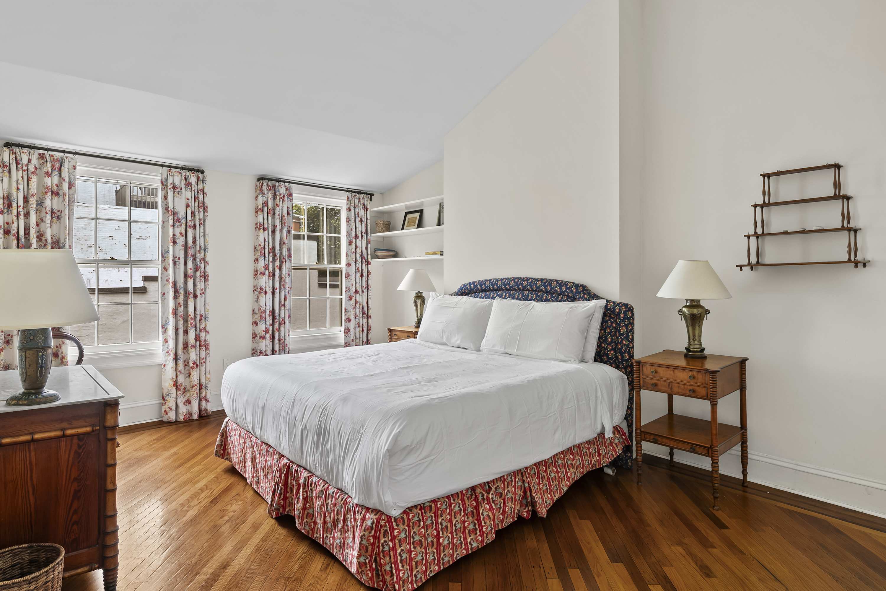 Hillstone Manor | Cobble Hill | Townhome with Private Backyard photo 14