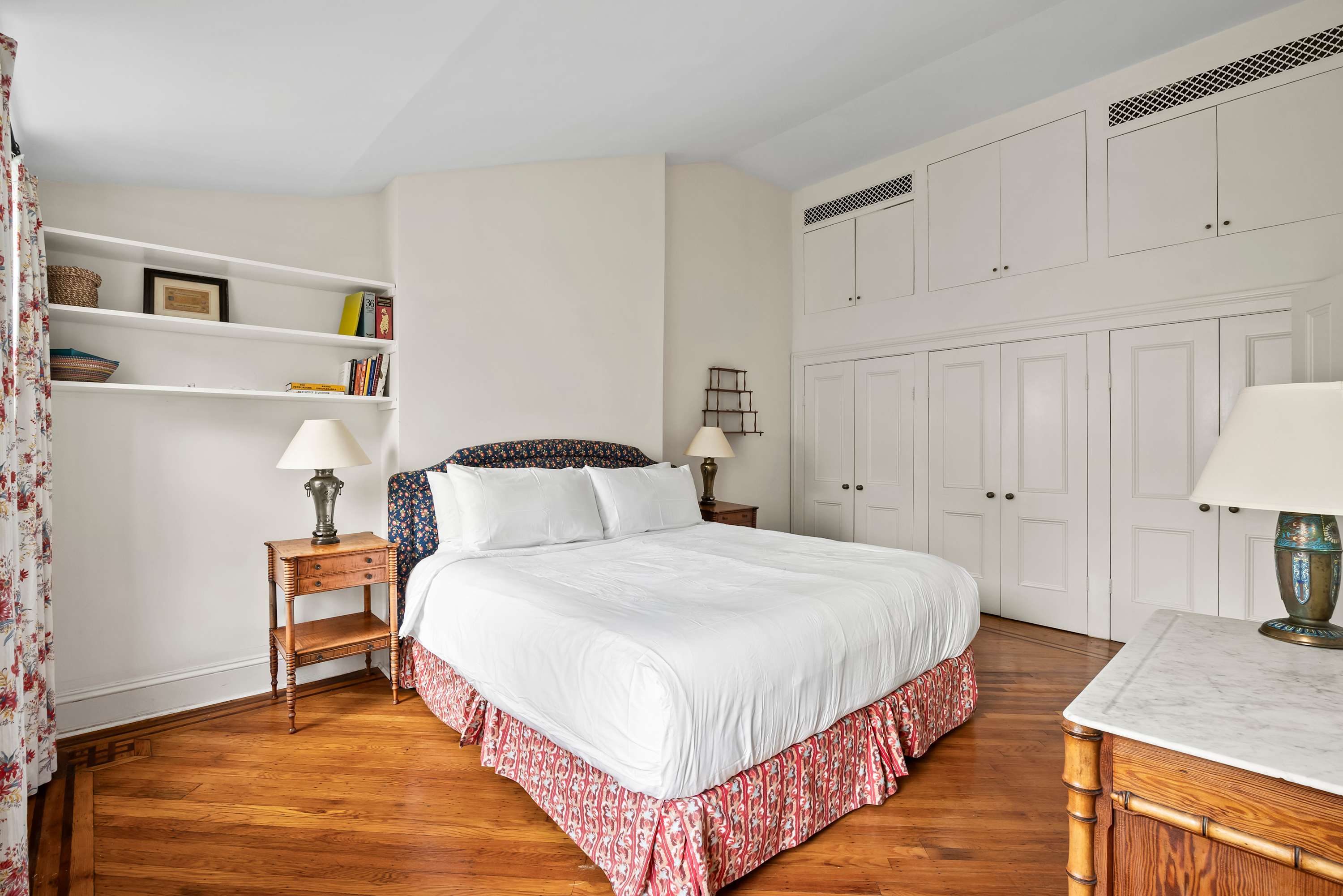 Hillstone Manor | Cobble Hill | Townhome with Private Backyard photo 19