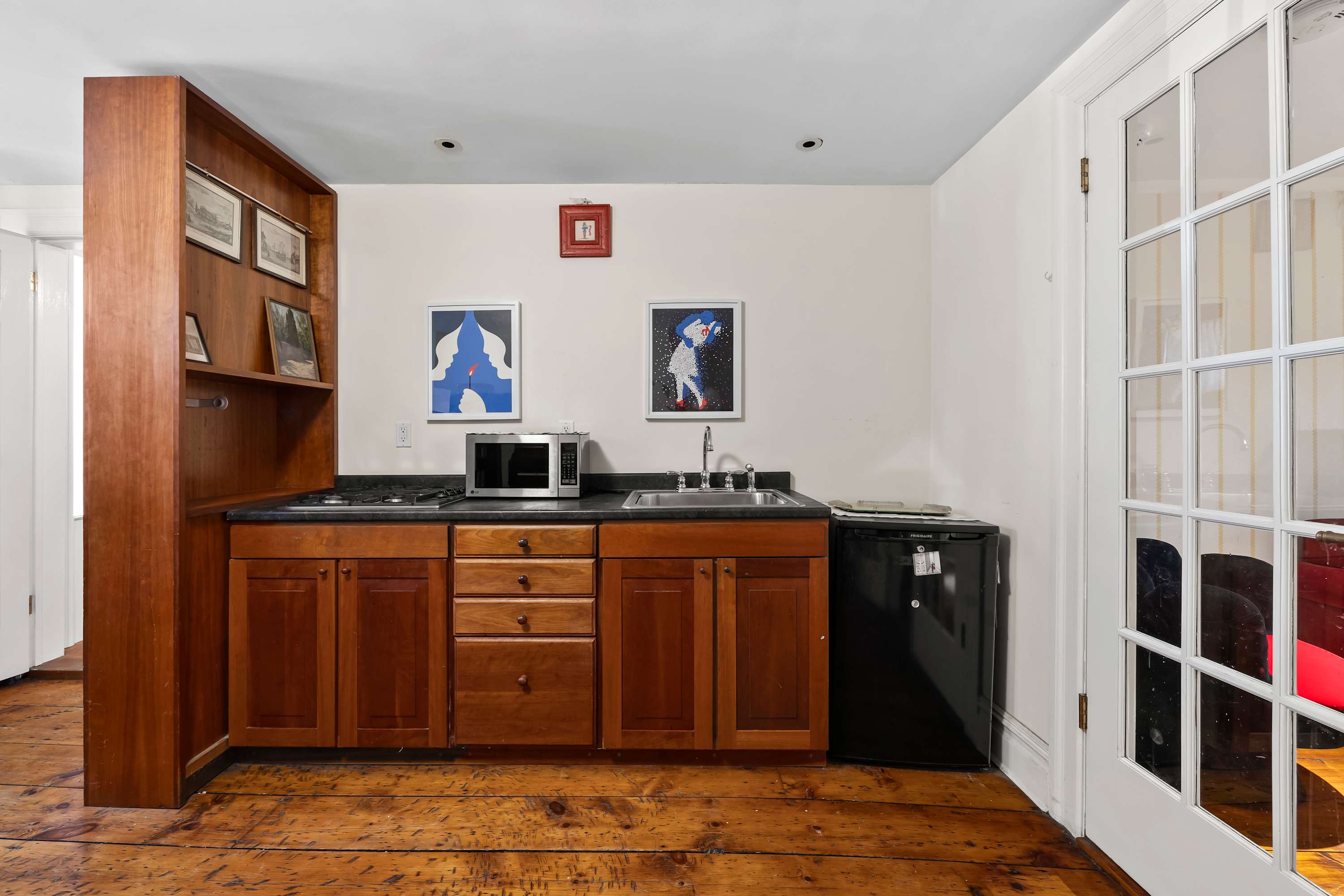 Hillstone Manor | Cobble Hill | Townhome with Private Backyard photo 37