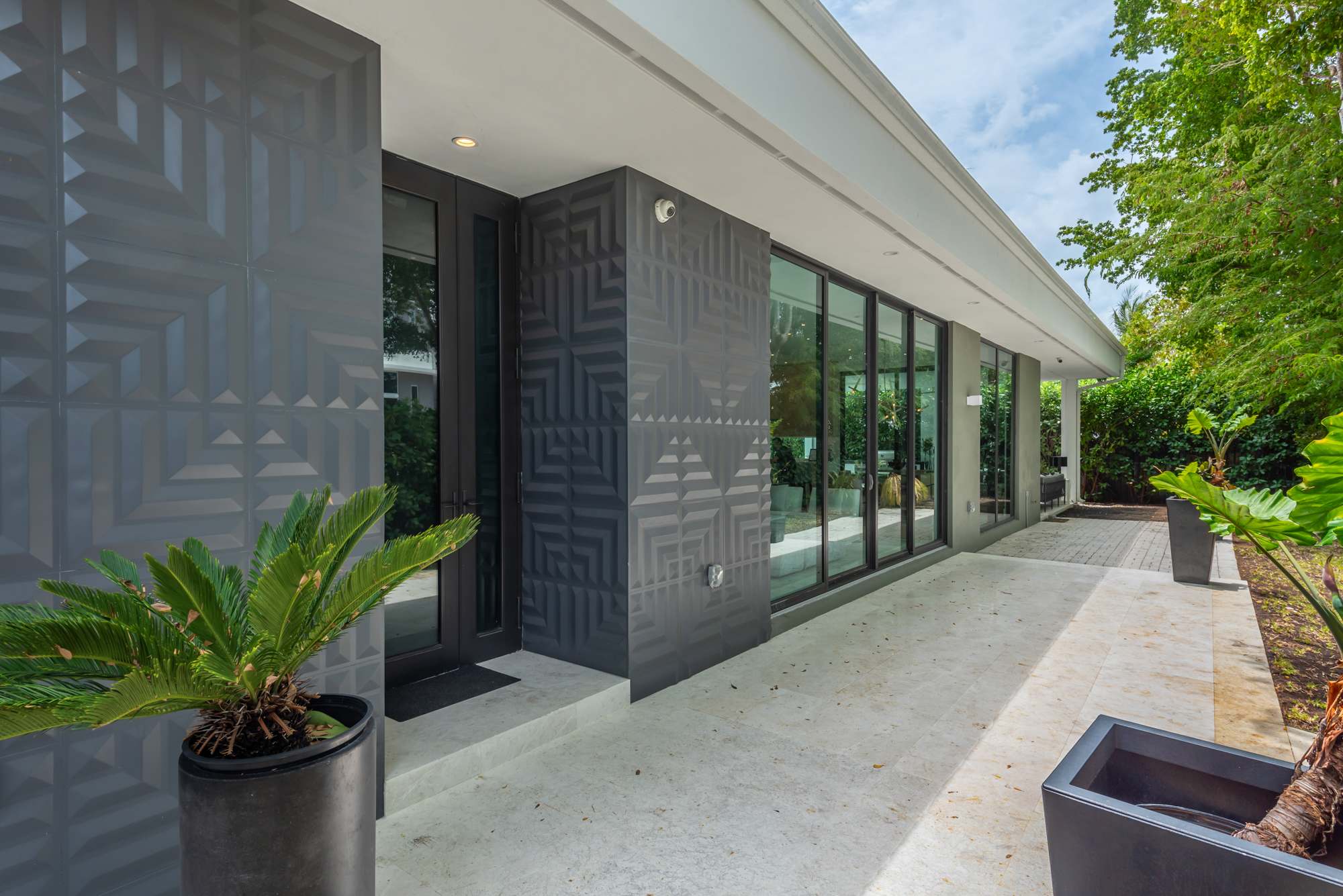 Villa Amaya | Miami Design District | Designer Home w/ Grill and Pool photo 9