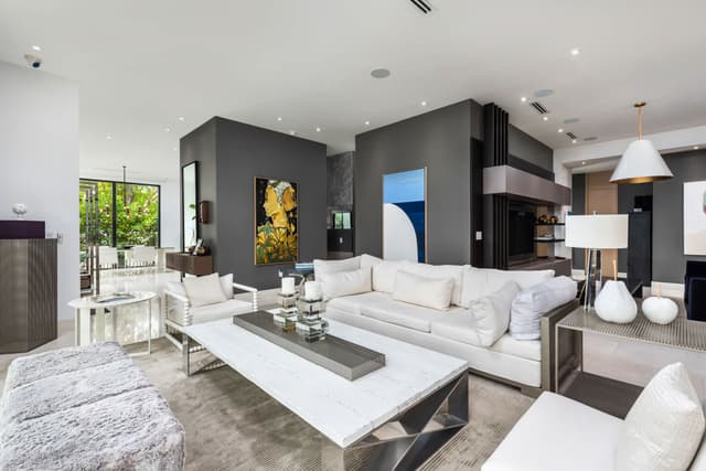 Image of Living space #3