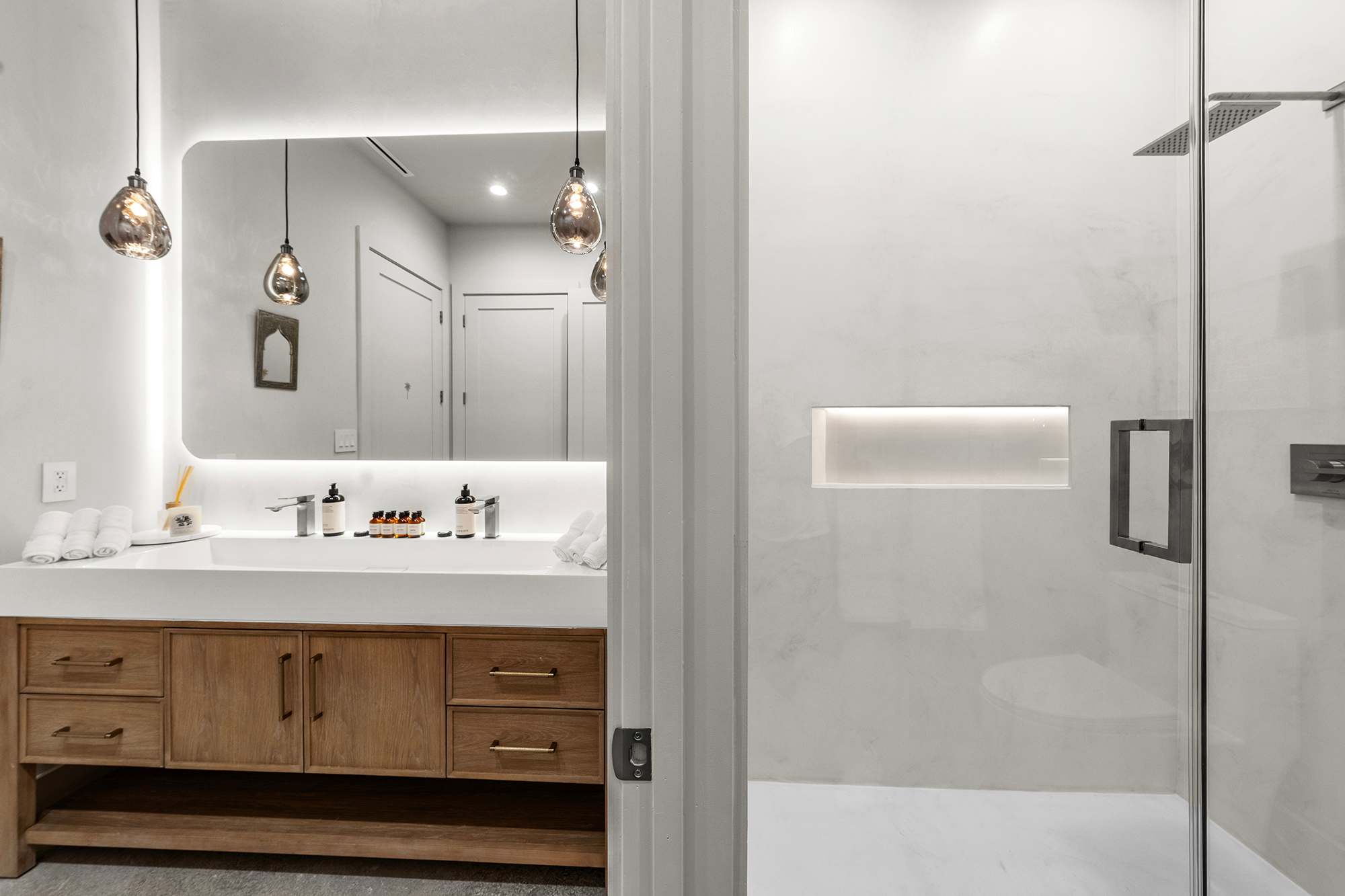 Villa Banyan | Miami Design District | Home with Private Pool and Hot Tub photo 9