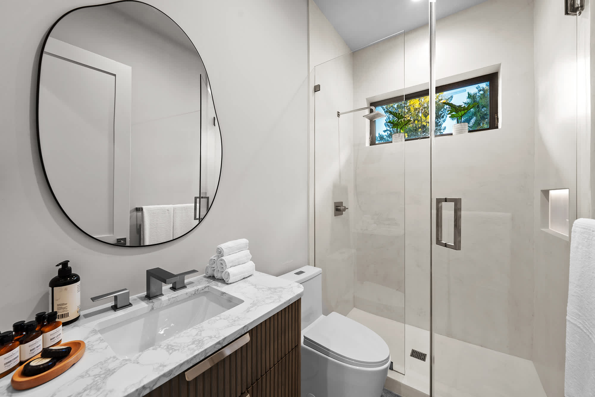 Villa Banyan | Miami Design District | Home with Private Pool and Hot Tub photo 40