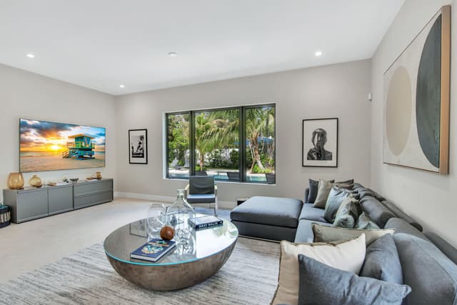 Image of Living space #3