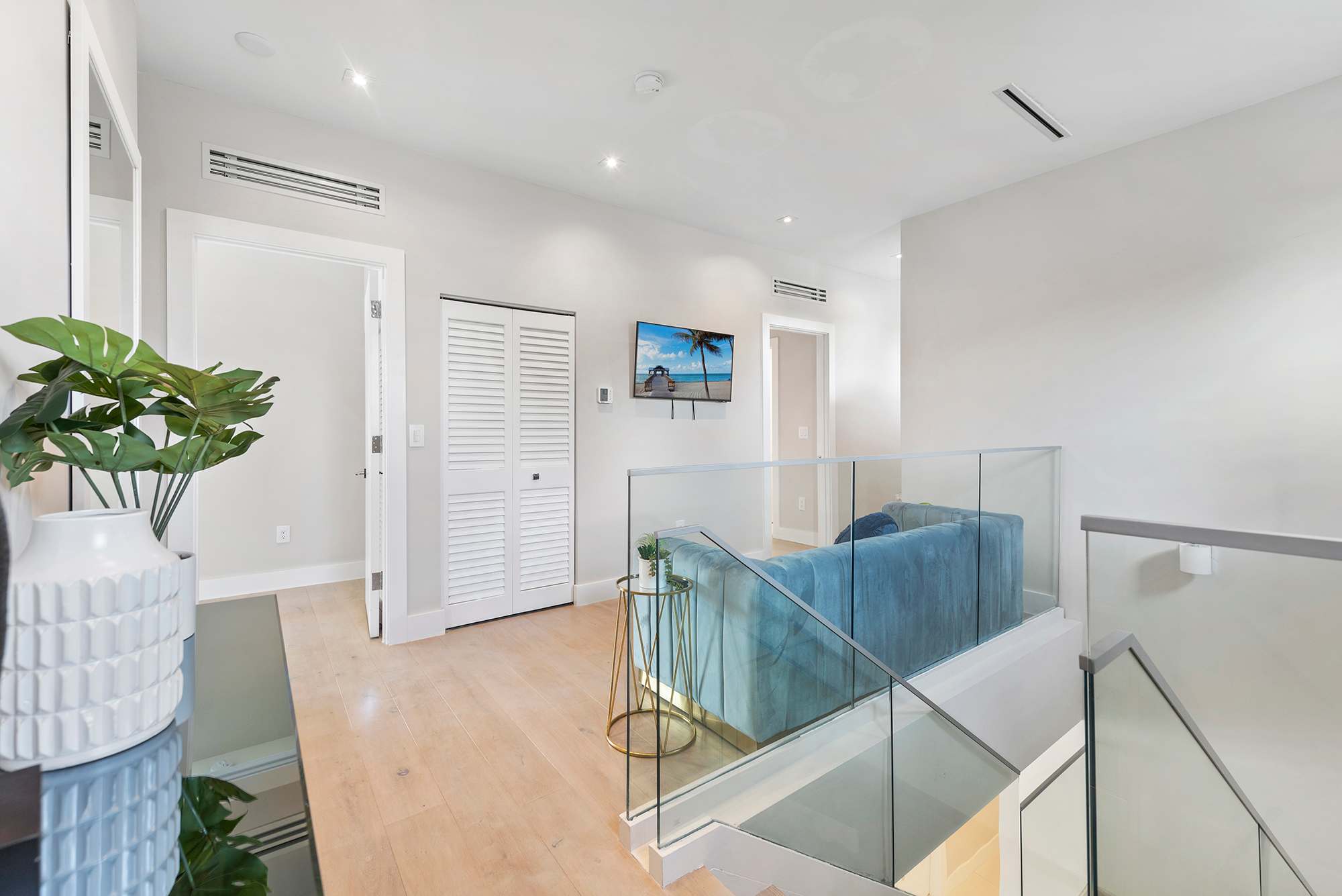 Villa Costa | Hollywood | Waterfront home with Pool photo 6