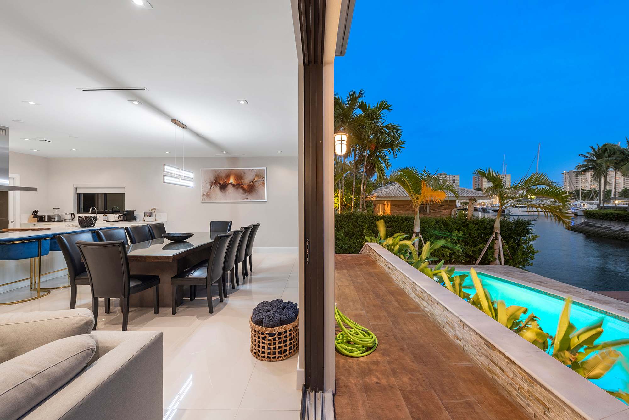 Villa Costa | Hollywood | Waterfront home with Pool photo 17