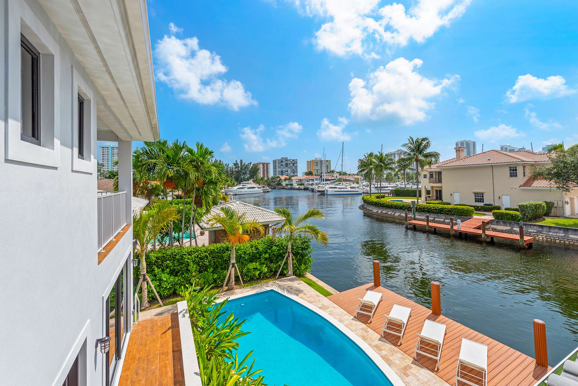 Villa Costa | Hollywood | Waterfront home with Pool photo 10