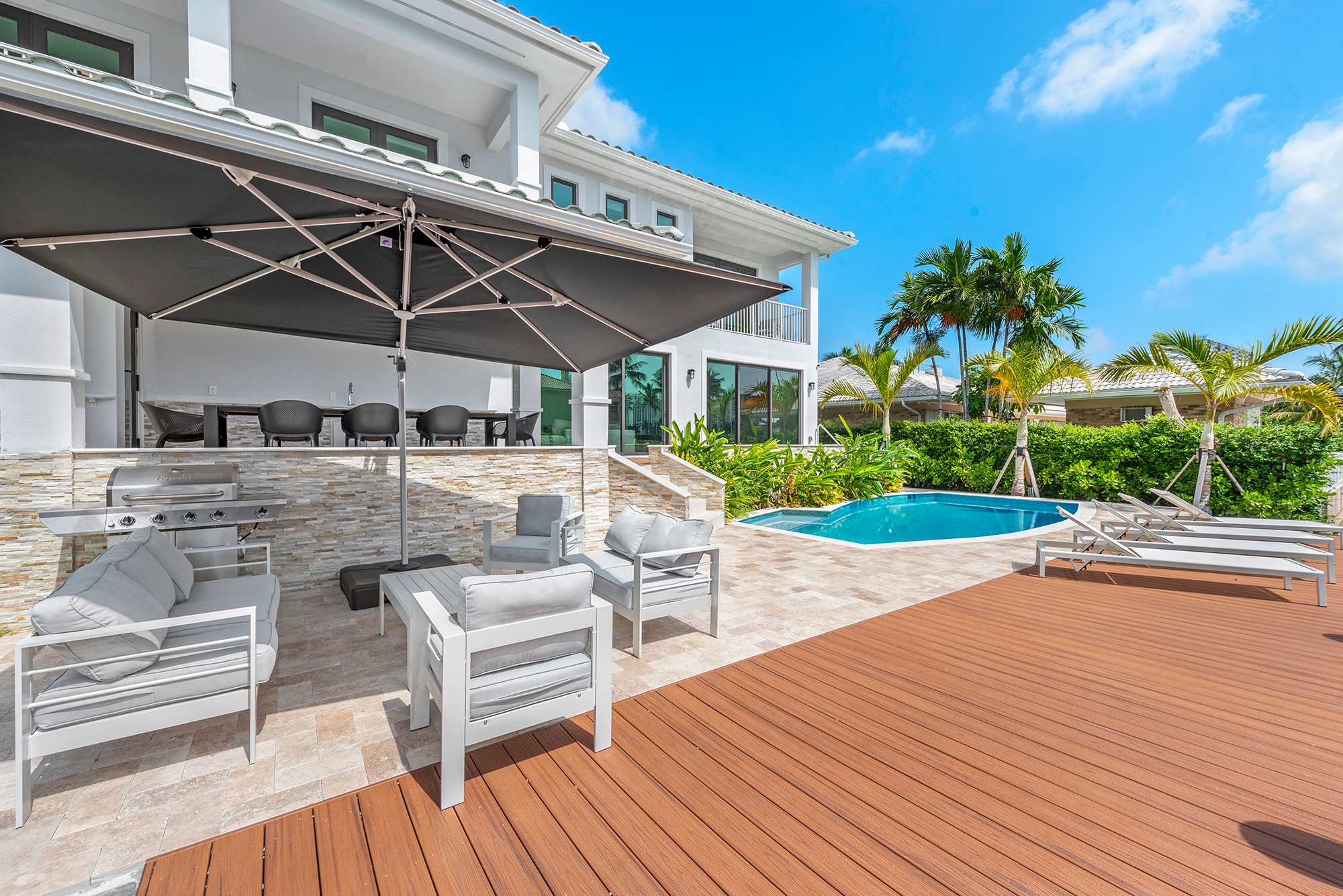 Villa Costa | Hollywood | Waterfront home with Pool photo 11